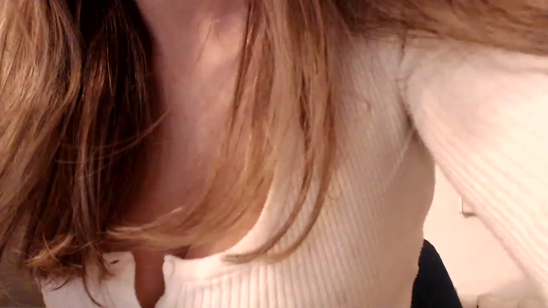 Gallery image thumbnail from Ana_Rose's myfreecams stream on, 12/05/2022, 24:41 image 2 of 20
