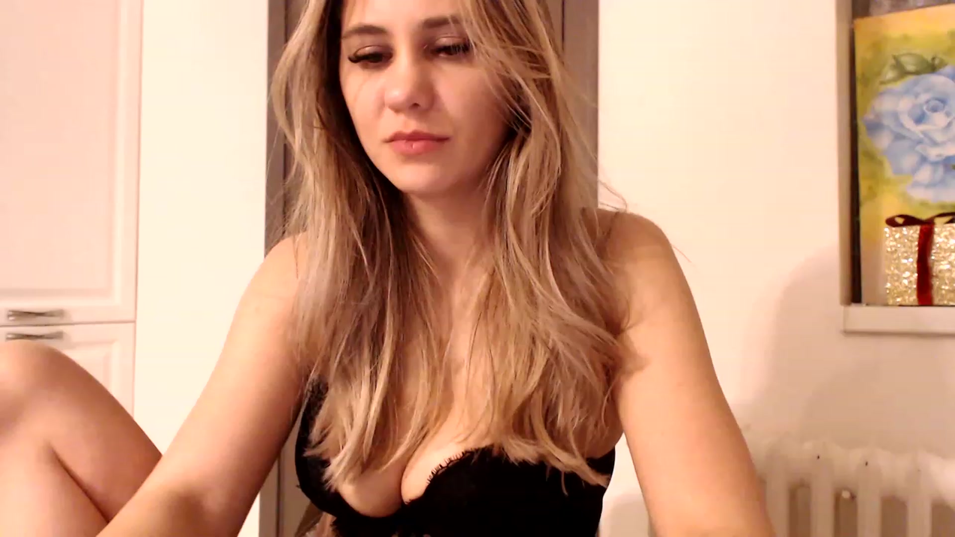 Gallery image thumbnail from Ana_Rose's myfreecams stream on, 12/09/2022, 03:33 image 15 of 20