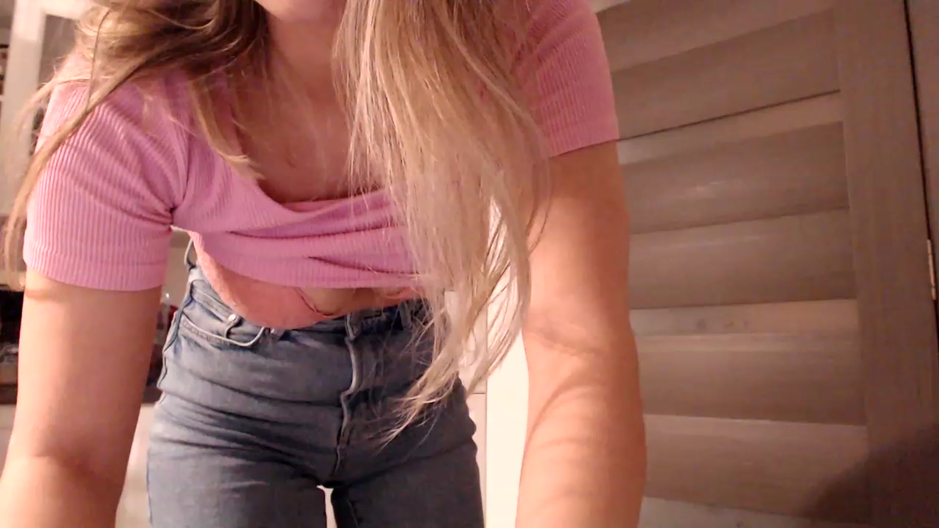 Gallery image thumbnail from Ana_Rose's myfreecams stream on, 12/11/2022, 04:53 image 4 of 20
