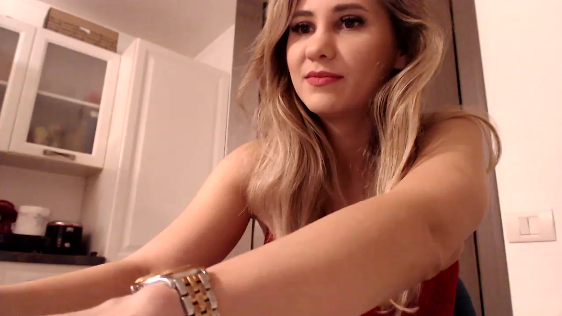 Gallery image thumbnail from Ana_Rose's myfreecams stream on, 12/16/2022, 01:07 image 8 of 20