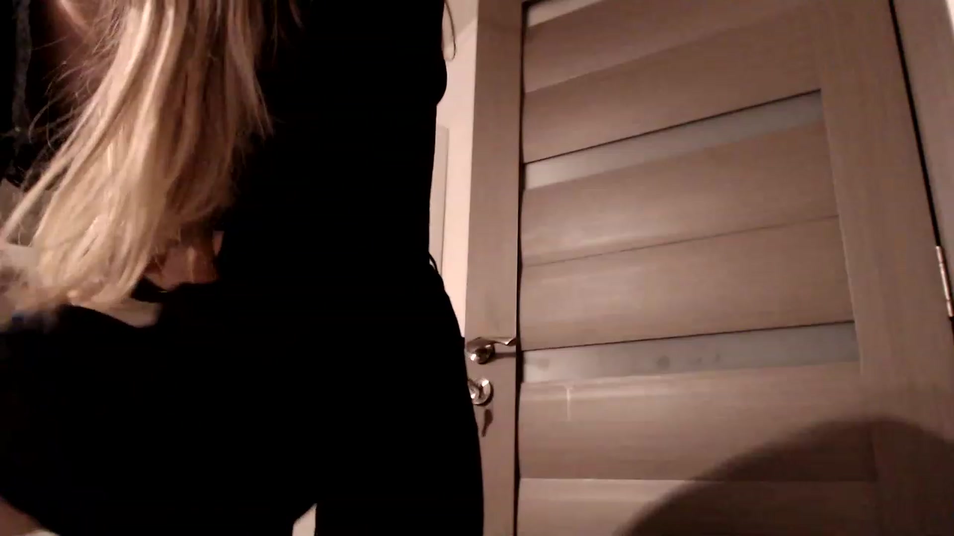 Gallery image thumbnail from Ana_Rose's myfreecams stream on, 12/17/2022, 03:19 image 11 of 20