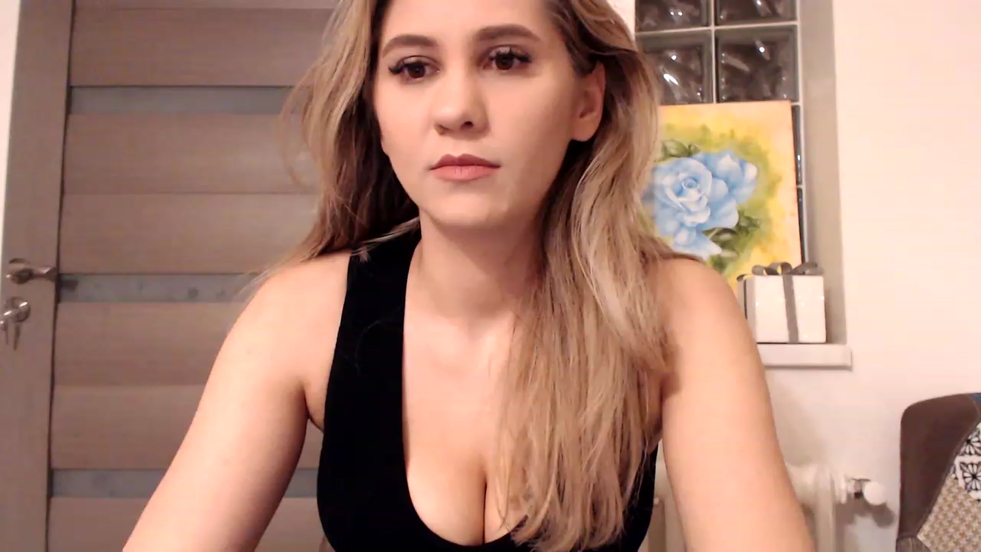 Gallery image thumbnail from Ana_Rose's myfreecams stream on, 12/20/2022, 23:42 image 6 of 20
