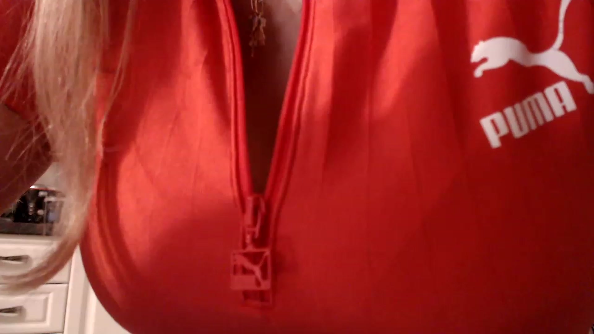 Gallery image thumbnail from Ana_Rose's myfreecams stream on, 12/30/2022, 24:39 image 15 of 20