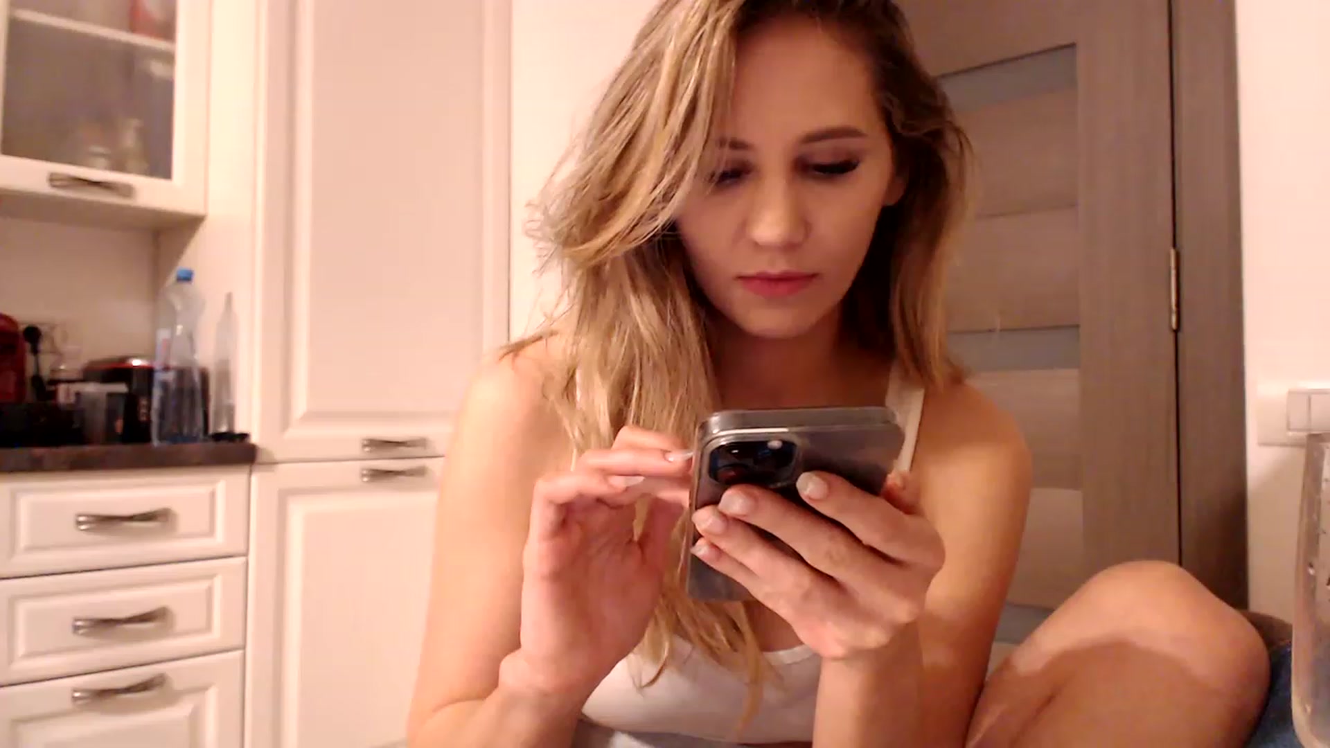 Gallery image thumbnail from Ana_Rose's myfreecams stream on, 01/02/2023, 01:30 image 7 of 20