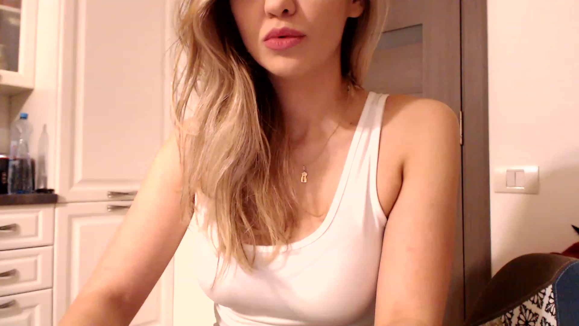Gallery image thumbnail from Ana_Rose's myfreecams stream on, 01/02/2023, 01:30 image 10 of 20