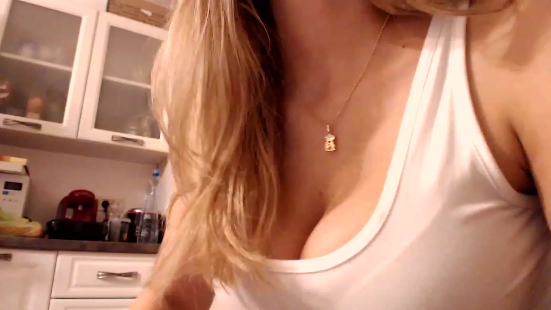 Gallery image thumbnail from Ana_Rose's myfreecams stream on, 01/02/2023, 04:03 image 8 of 20