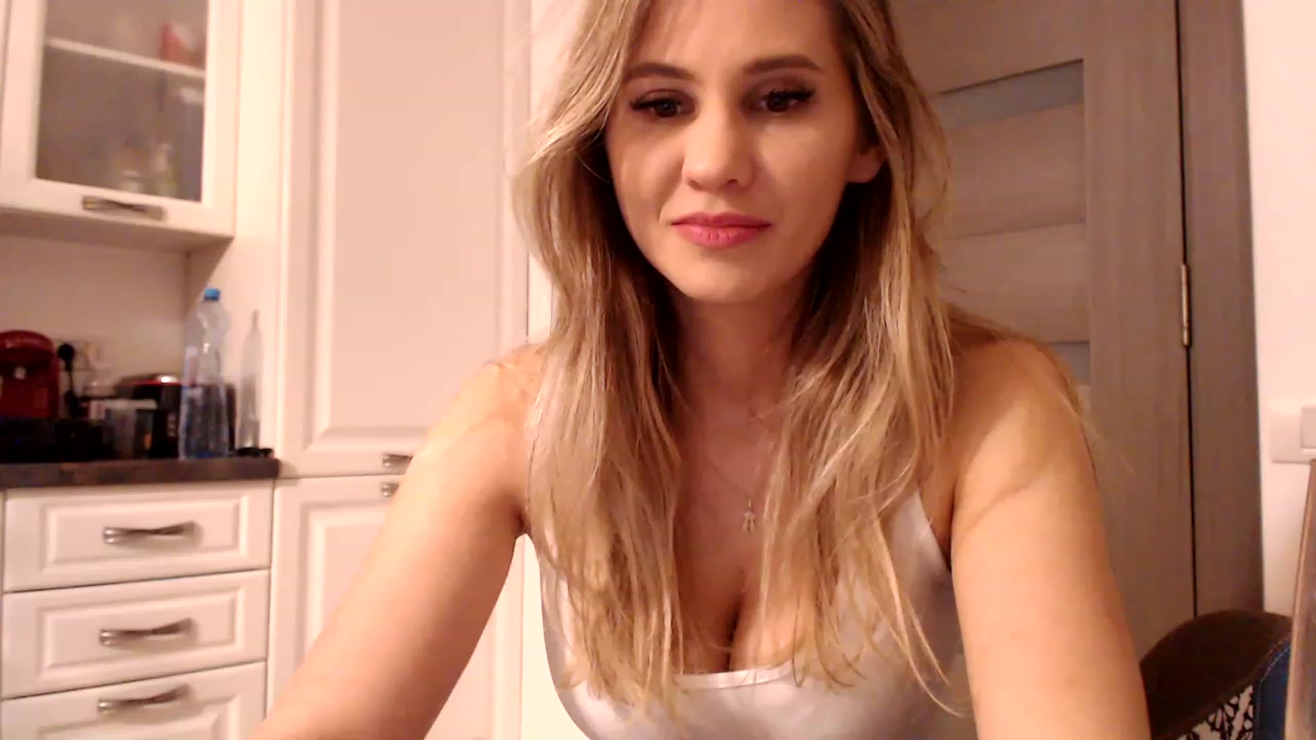 Gallery image thumbnail from Ana_Rose's myfreecams stream on, 01/02/2023, 04:03 image 5 of 20