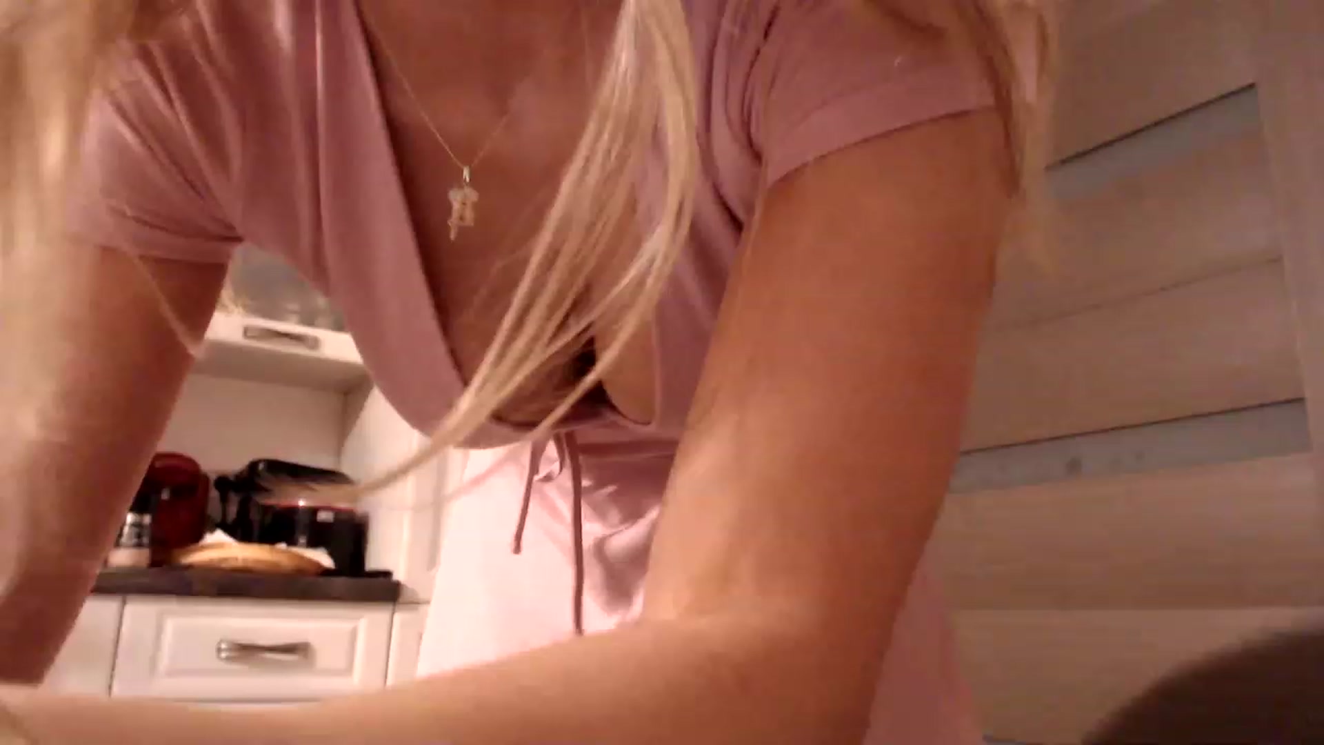 Gallery image thumbnail from Ana_Rose's myfreecams stream on, 01/05/2023, 23:47 image 16 of 20