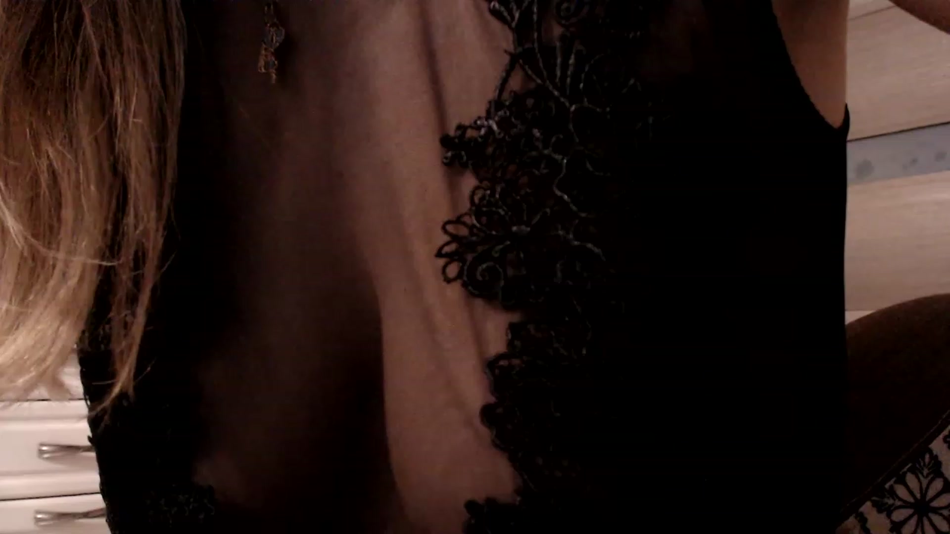 Gallery image thumbnail from Ana_Rose's myfreecams stream on, 01/08/2023, 05:44 image 16 of 20