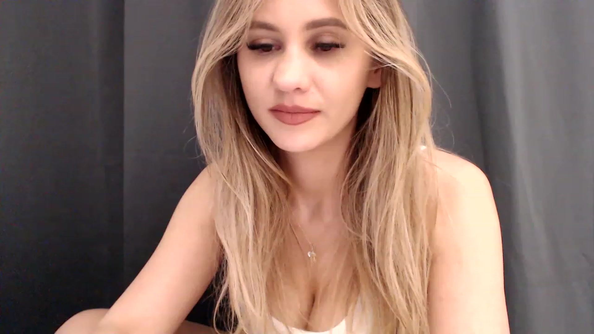 Gallery image thumbnail from Ana_Rose's myfreecams stream on, 01/25/2023, 22:57 image 9 of 20