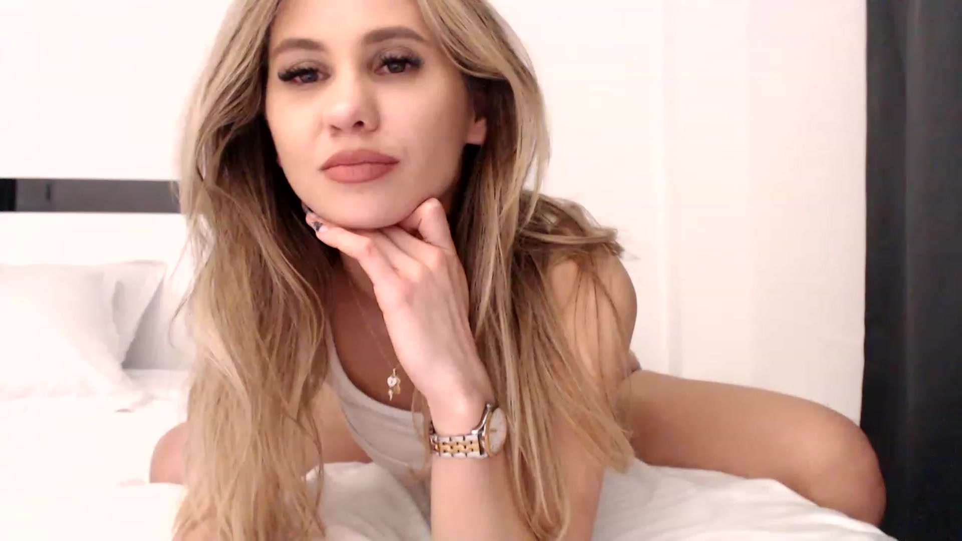 Gallery image thumbnail from Ana_Rose's myfreecams stream on, 01/25/2023, 23:32 image 6 of 20
