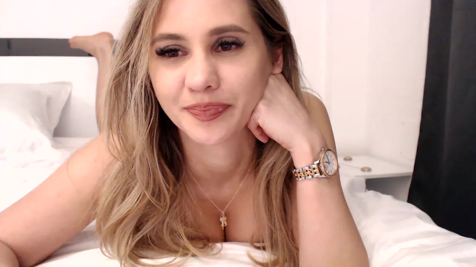 Gallery image thumbnail from Ana_Rose's myfreecams stream on, 01/25/2023, 23:32 image 12 of 20