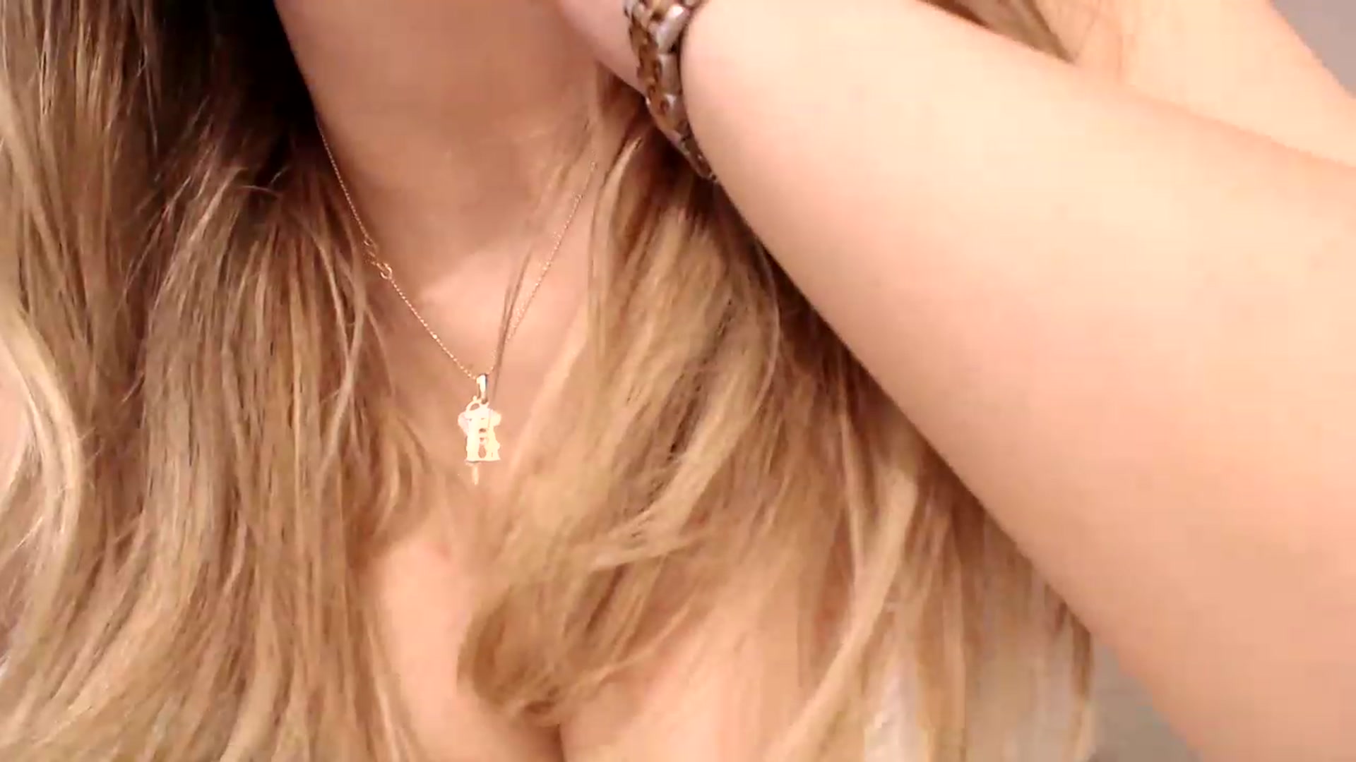 Gallery image thumbnail from Ana_Rose's myfreecams stream on, 02/02/2023, 23:18 image 14 of 20