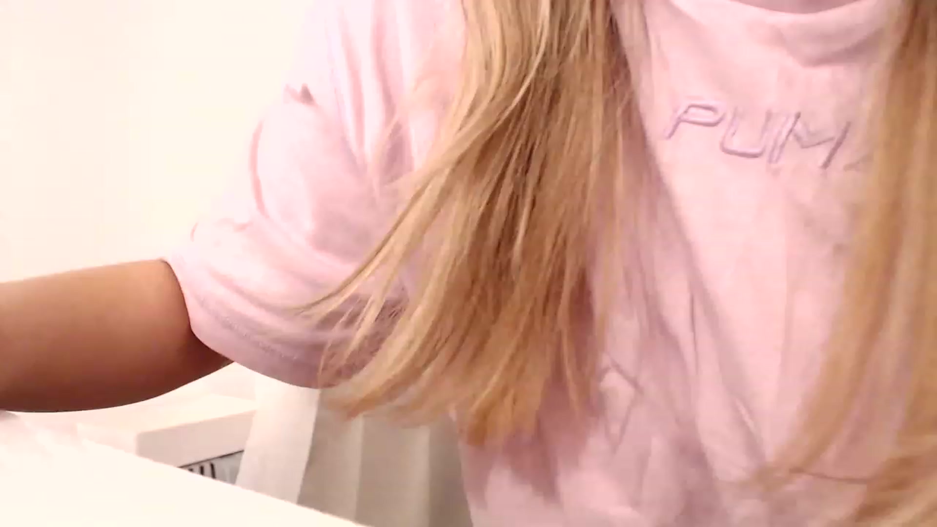 Gallery image thumbnail from Ana_Rose's myfreecams stream on, 02/03/2023, 04:05 image 11 of 20