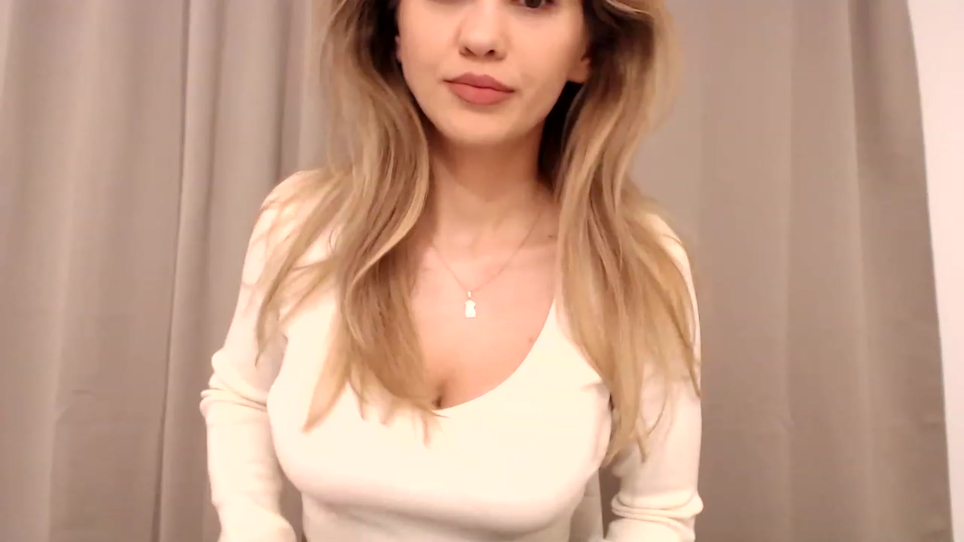 Gallery image thumbnail from Ana_Rose's myfreecams stream on, 02/03/2023, 23:12 image 18 of 20