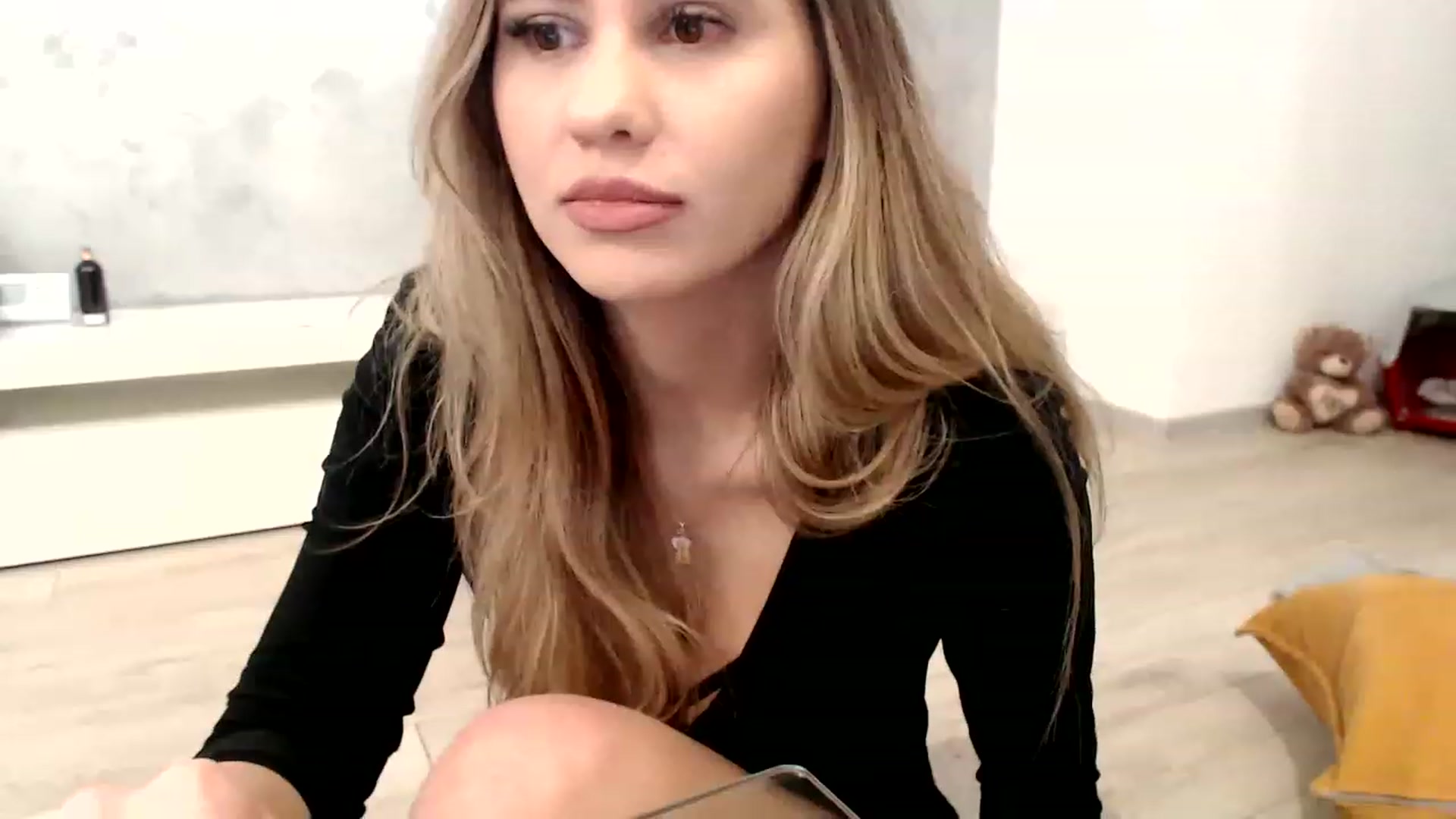 Gallery image thumbnail from Ana_Rose's myfreecams stream on, 02/11/2023, 01:37 image 12 of 20