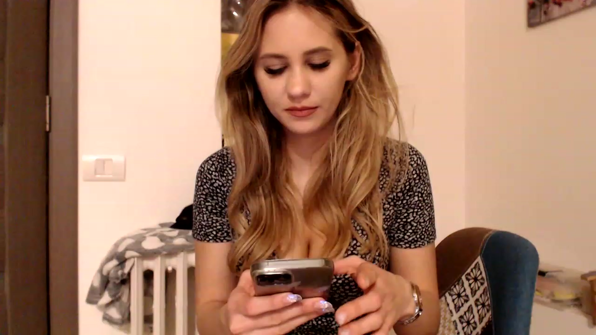 Gallery image thumbnail from Ana_Rose's myfreecams stream on, 02/18/2023, 04:01 image 13 of 20