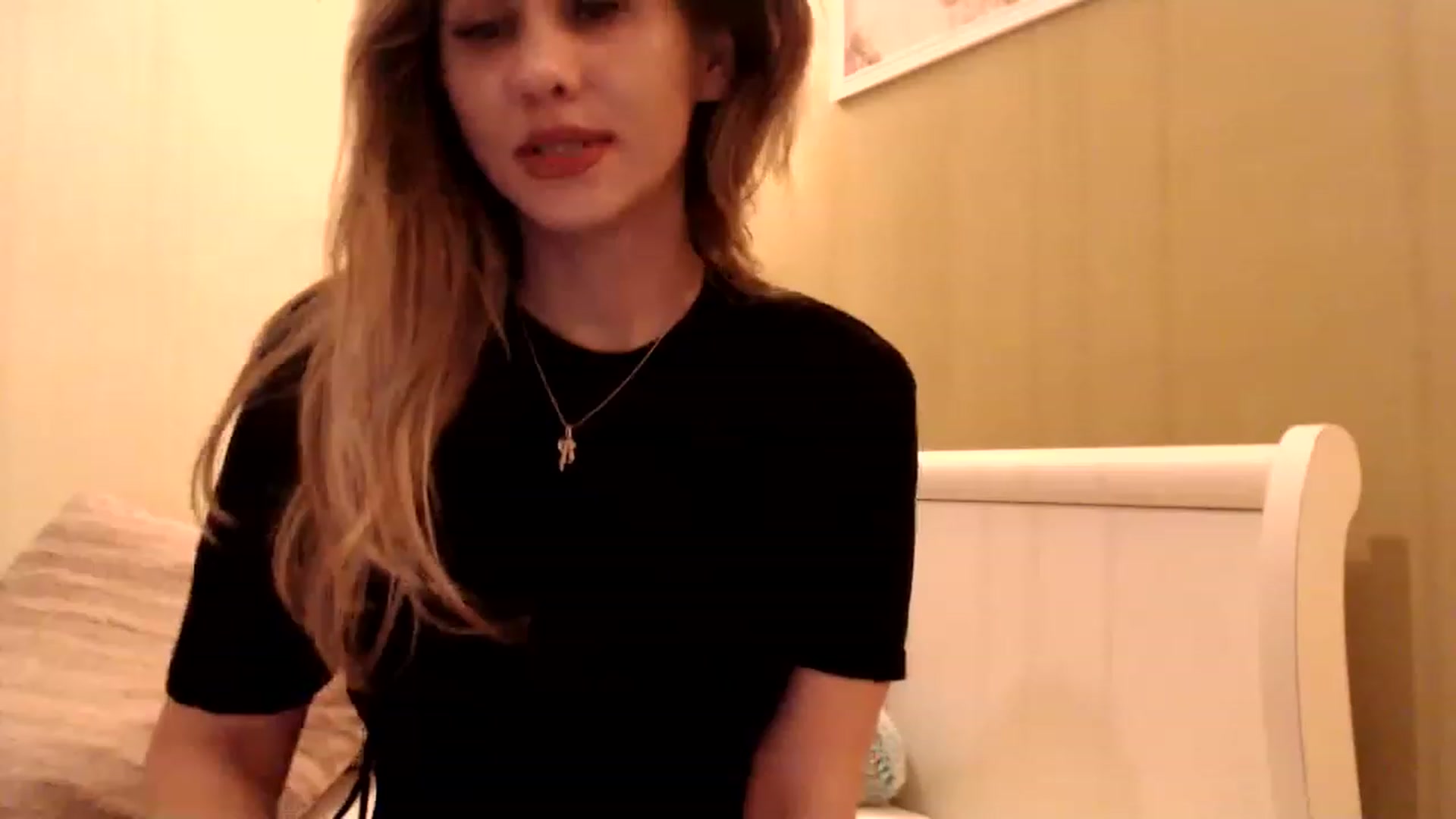 Gallery image thumbnail from Ana_Rose's myfreecams stream on, 03/05/2023, 02:42 image 9 of 20