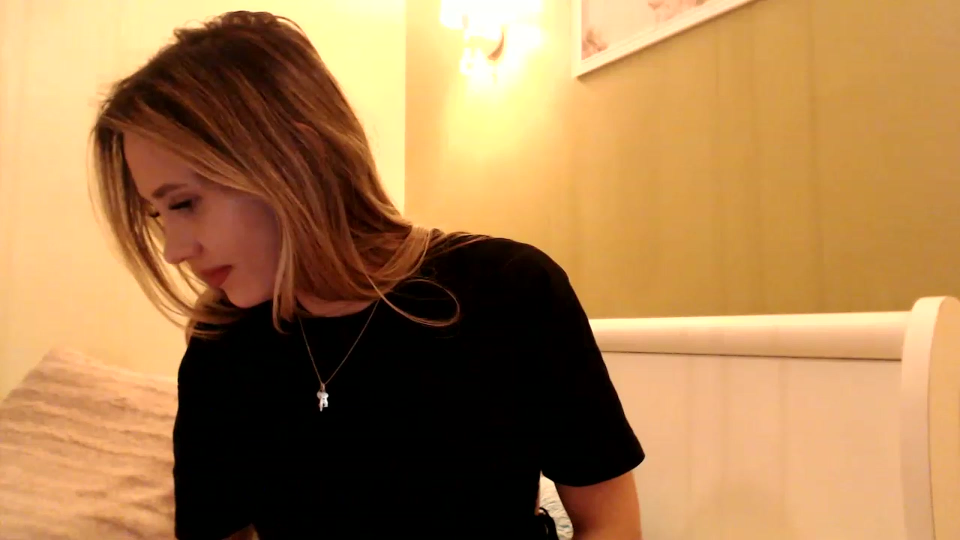 Gallery image thumbnail from Ana_Rose's myfreecams stream on, 03/05/2023, 02:42 image 12 of 20