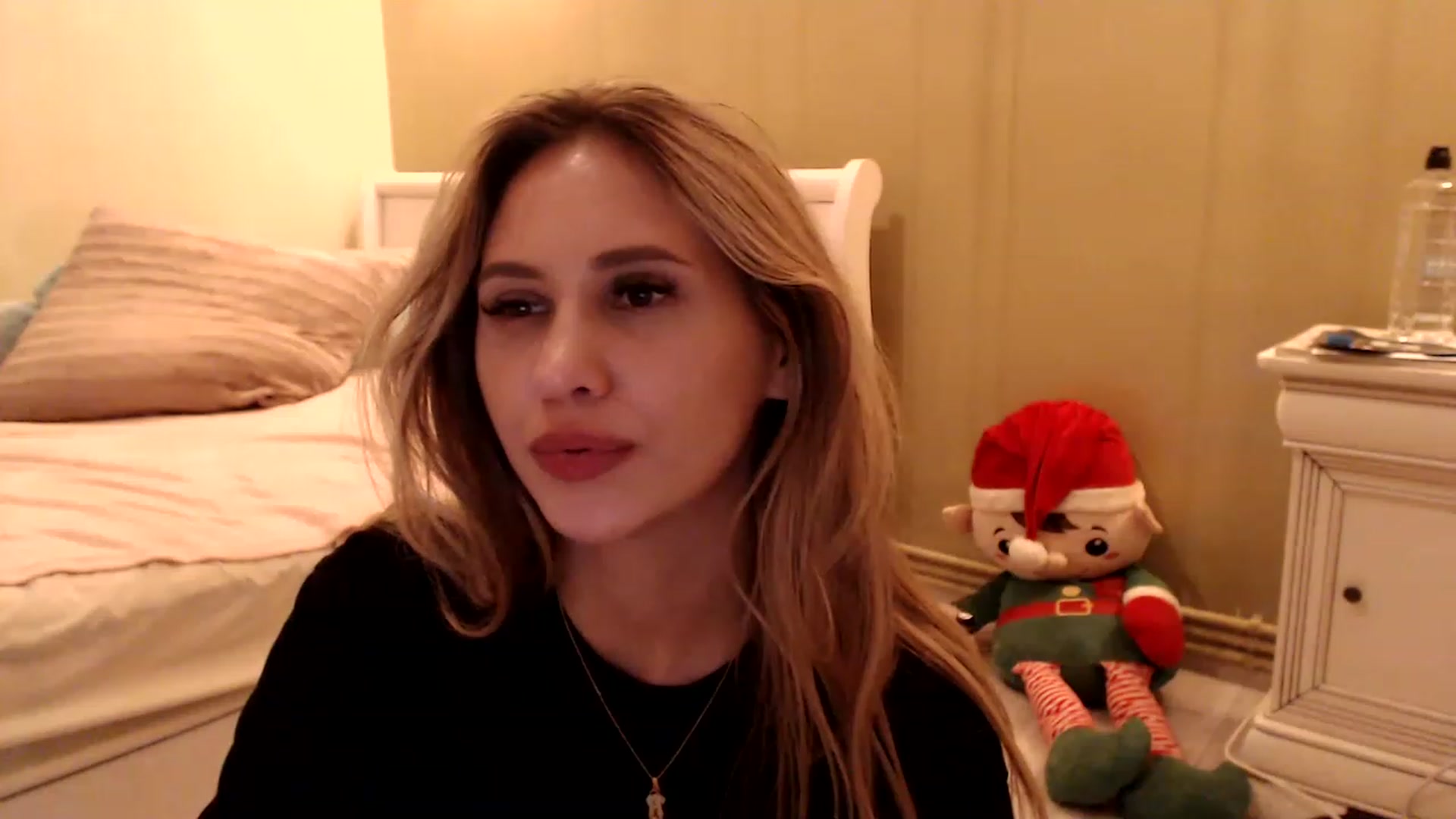Gallery image thumbnail from Ana_Rose's myfreecams stream on, 03/05/2023, 03:04 image 16 of 20