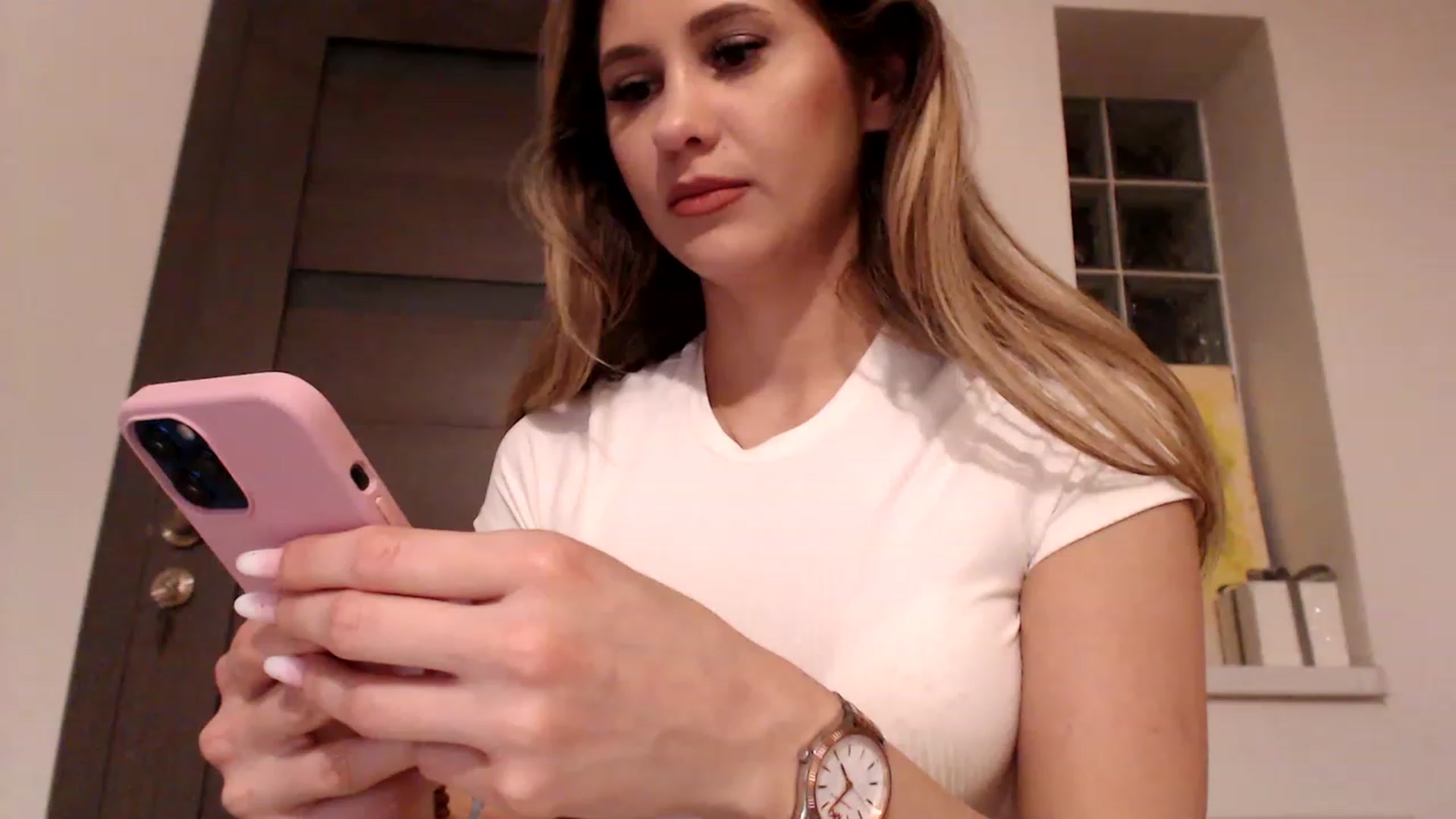 Gallery image thumbnail from Ana_Rose's myfreecams stream on, 03/12/2023, 03:34 image 8 of 20