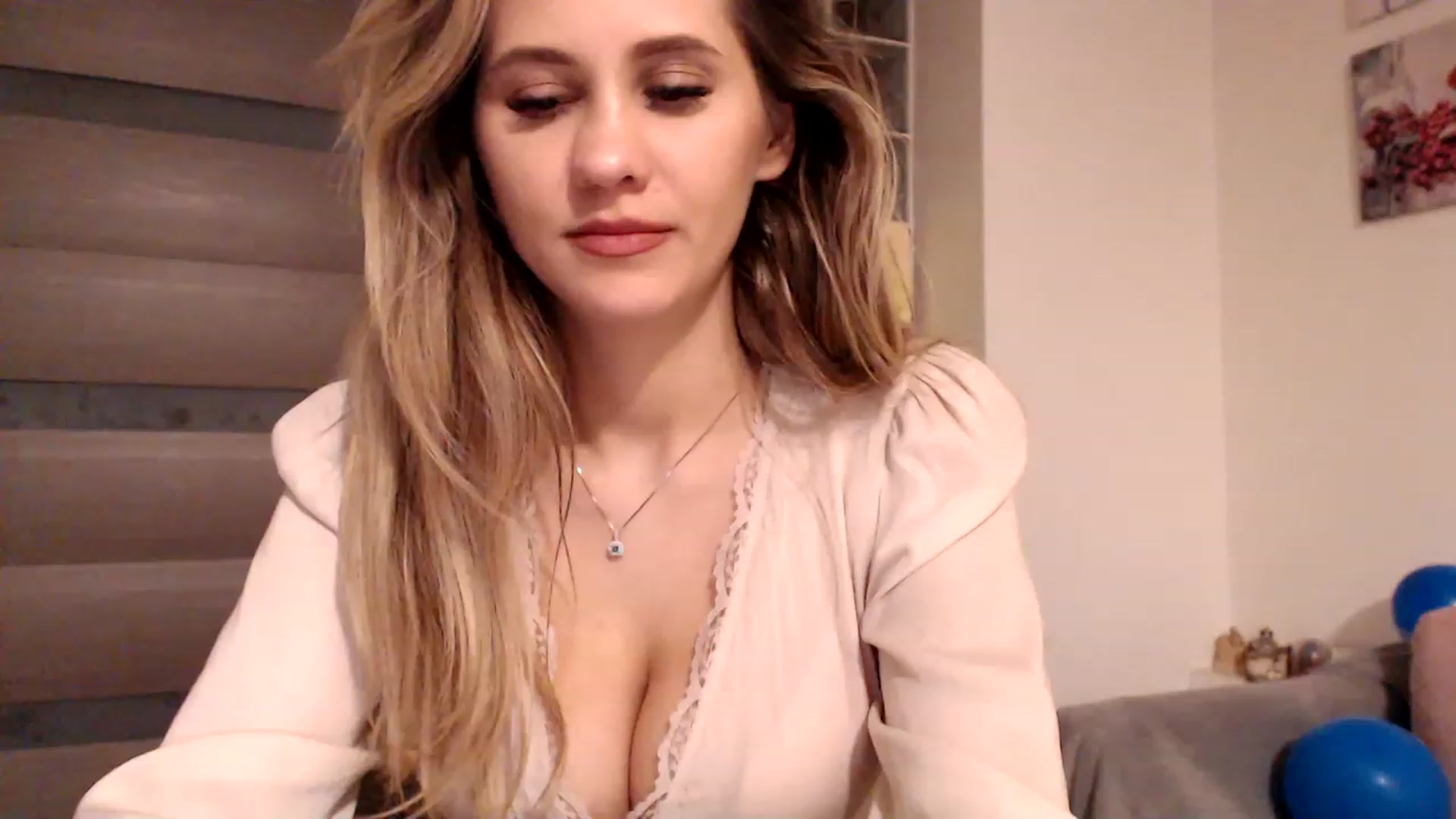 Gallery image thumbnail from Ana_Rose's myfreecams stream on, 03/13/2023, 23:49 image 10 of 20
