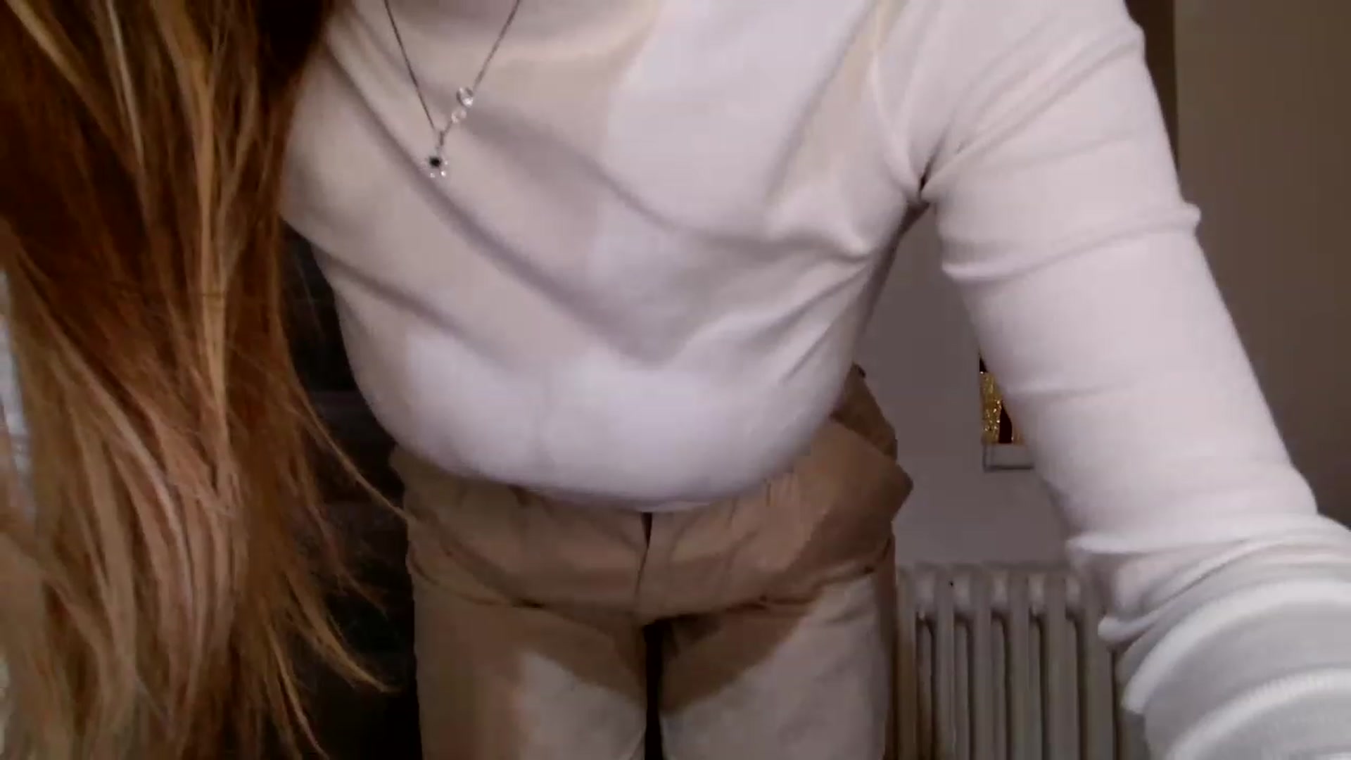 Gallery image thumbnail from Ana_Rose's myfreecams stream on, 04/30/2023, 02:35 image 14 of 20