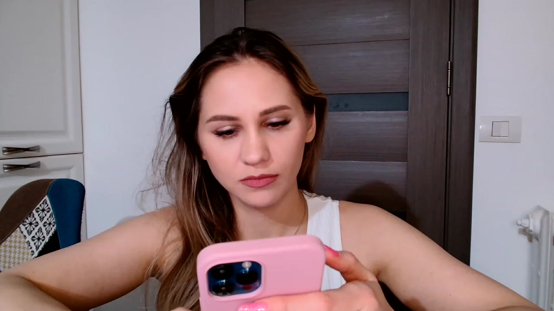 Gallery image thumbnail from Ana_Rose's myfreecams stream on, 05/08/2023, 20:19 image 9 of 20