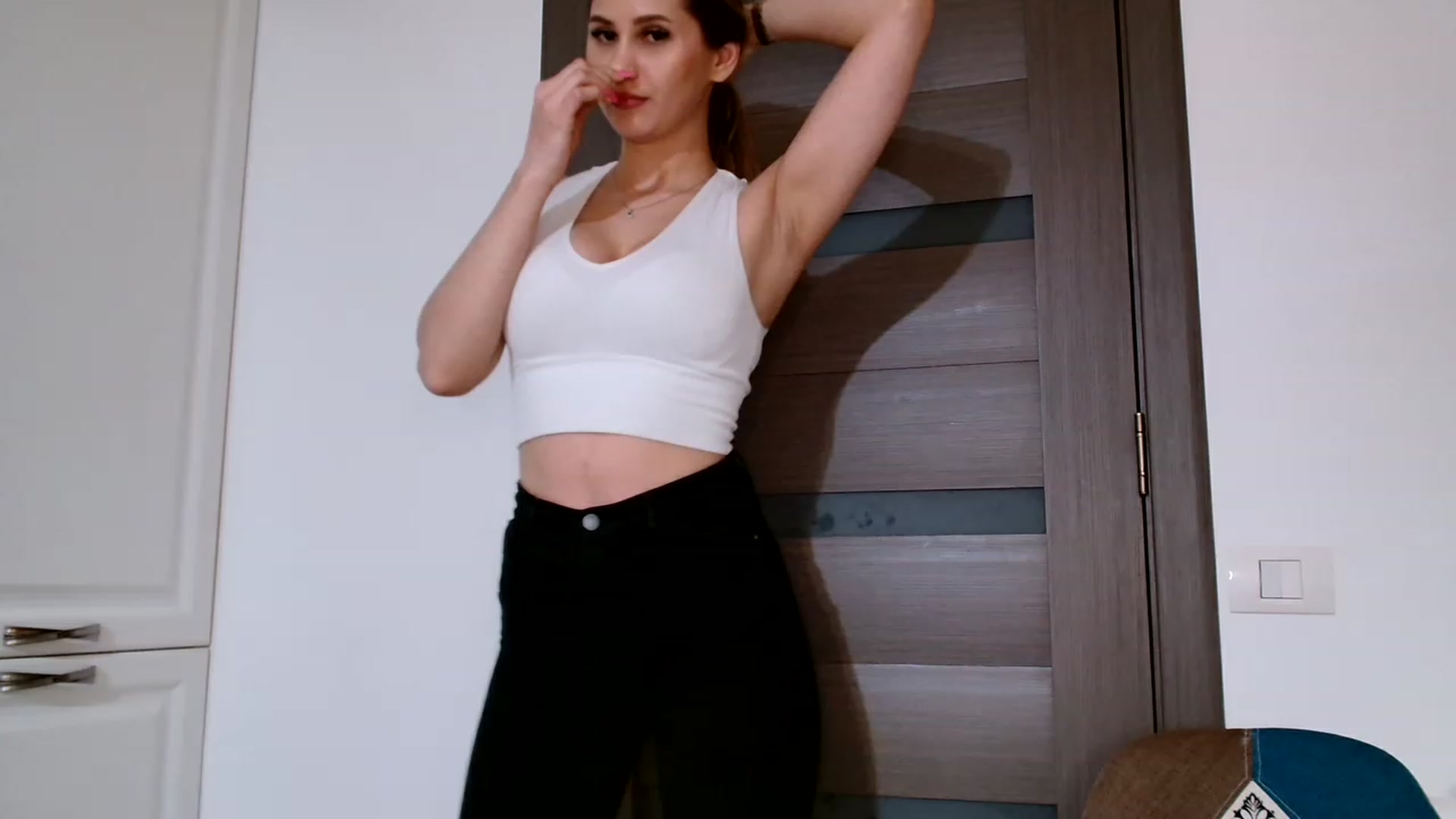 Gallery image thumbnail from Ana_Rose's myfreecams stream on, 05/08/2023, 22:03 image 10 of 20