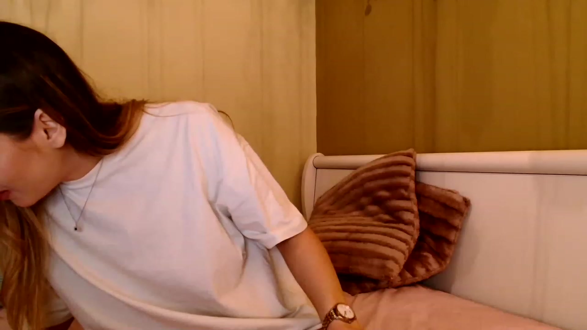 Gallery image thumbnail from Ana_Rose's myfreecams stream on, 05/14/2023, 24:43 image 11 of 20