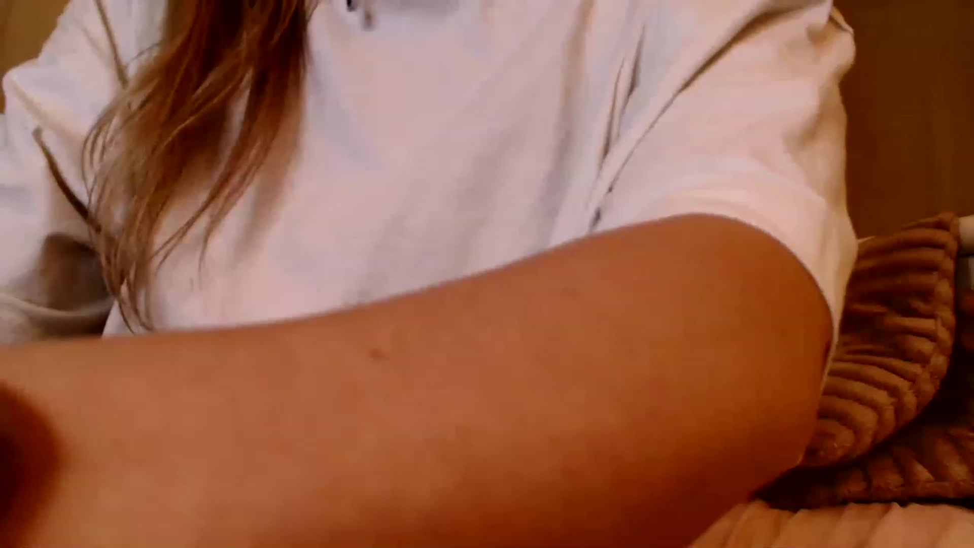 Gallery image thumbnail from Ana_Rose's myfreecams stream on, 05/14/2023, 24:43 image 19 of 20
