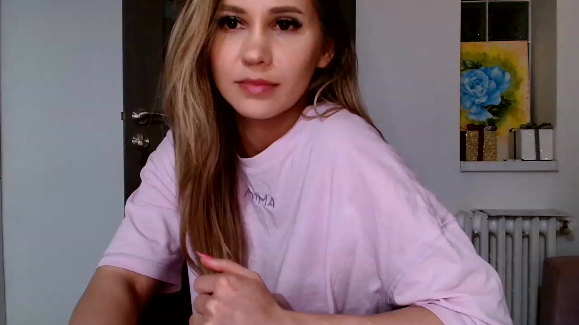 Gallery image thumbnail from Ana_Rose's myfreecams stream on, 05/21/2023, 01:58 image 11 of 20