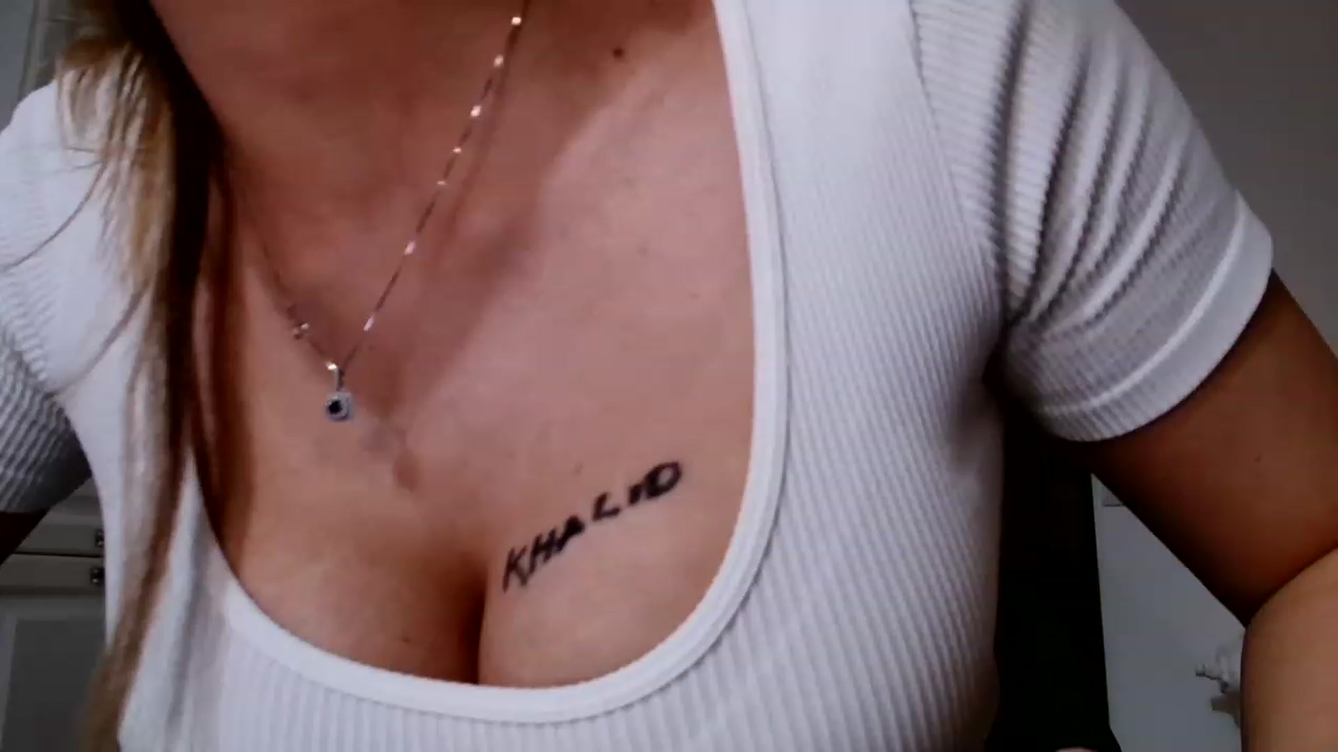Gallery image thumbnail from Ana_Rose's myfreecams stream on, 05/25/2023, 23:30 image 13 of 20