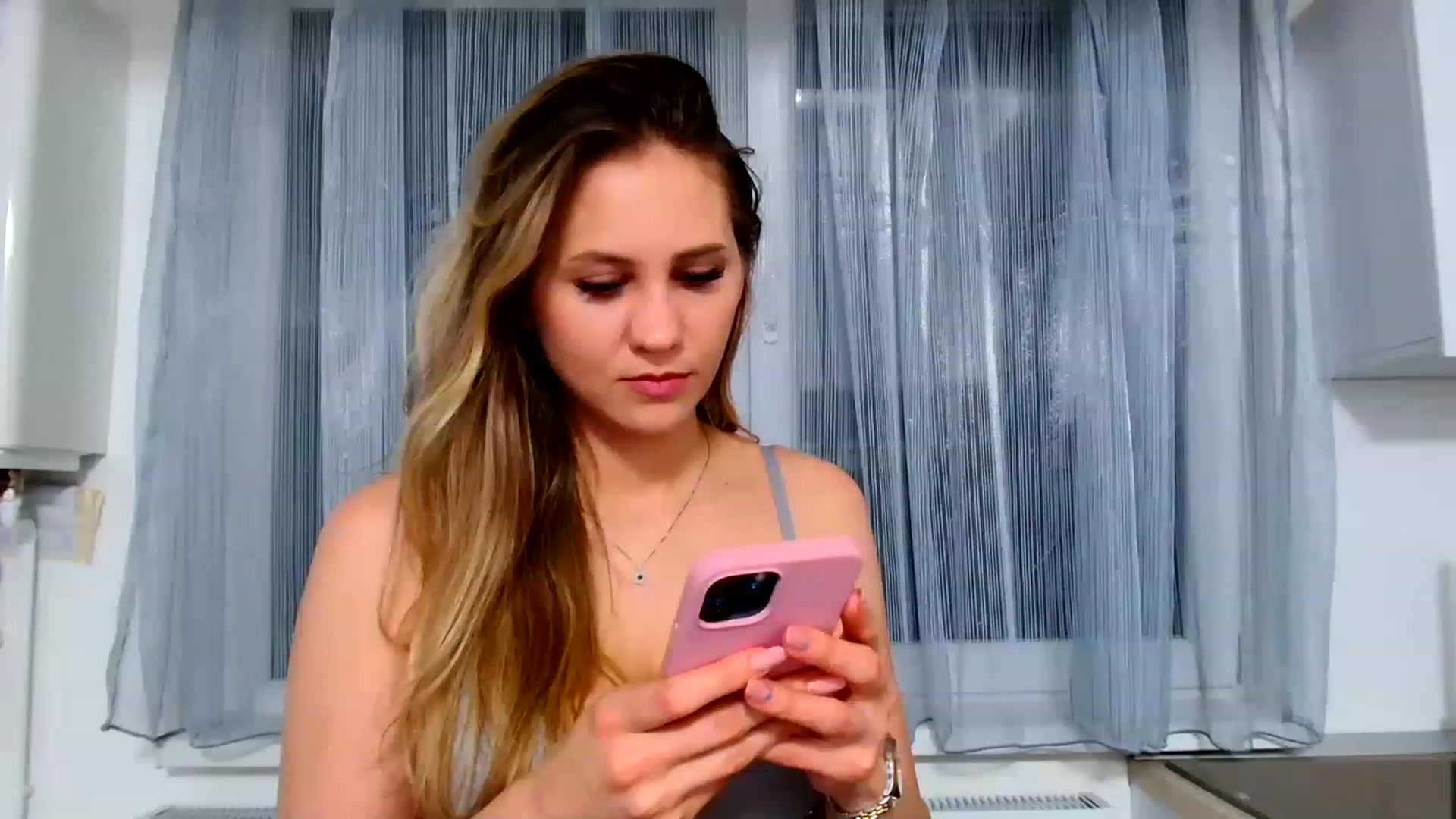 Gallery image thumbnail from Ana_Rose's myfreecams stream on, 05/31/2023, 22:36 image 5 of 20