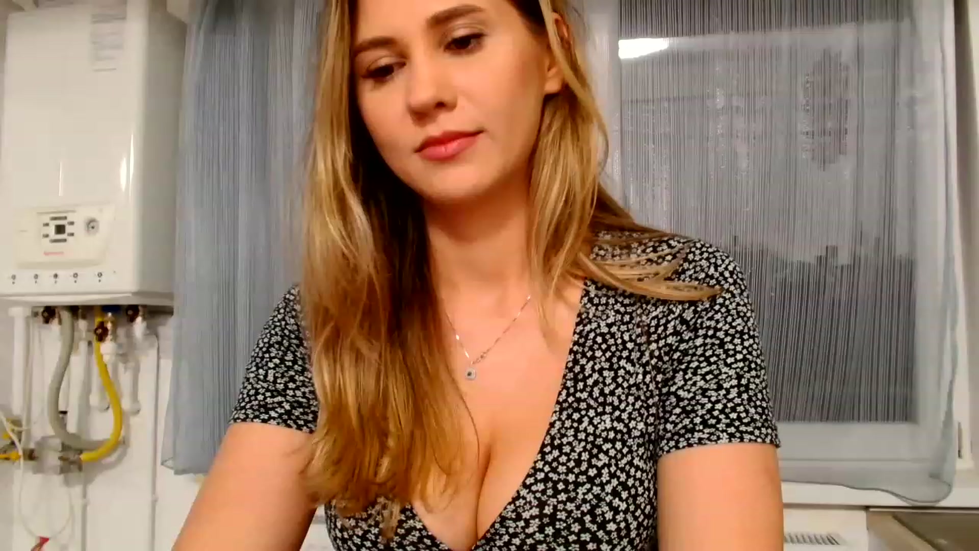 Gallery image thumbnail from Ana_Rose's myfreecams stream on, 06/25/2023, 03:18 image 1 of 20