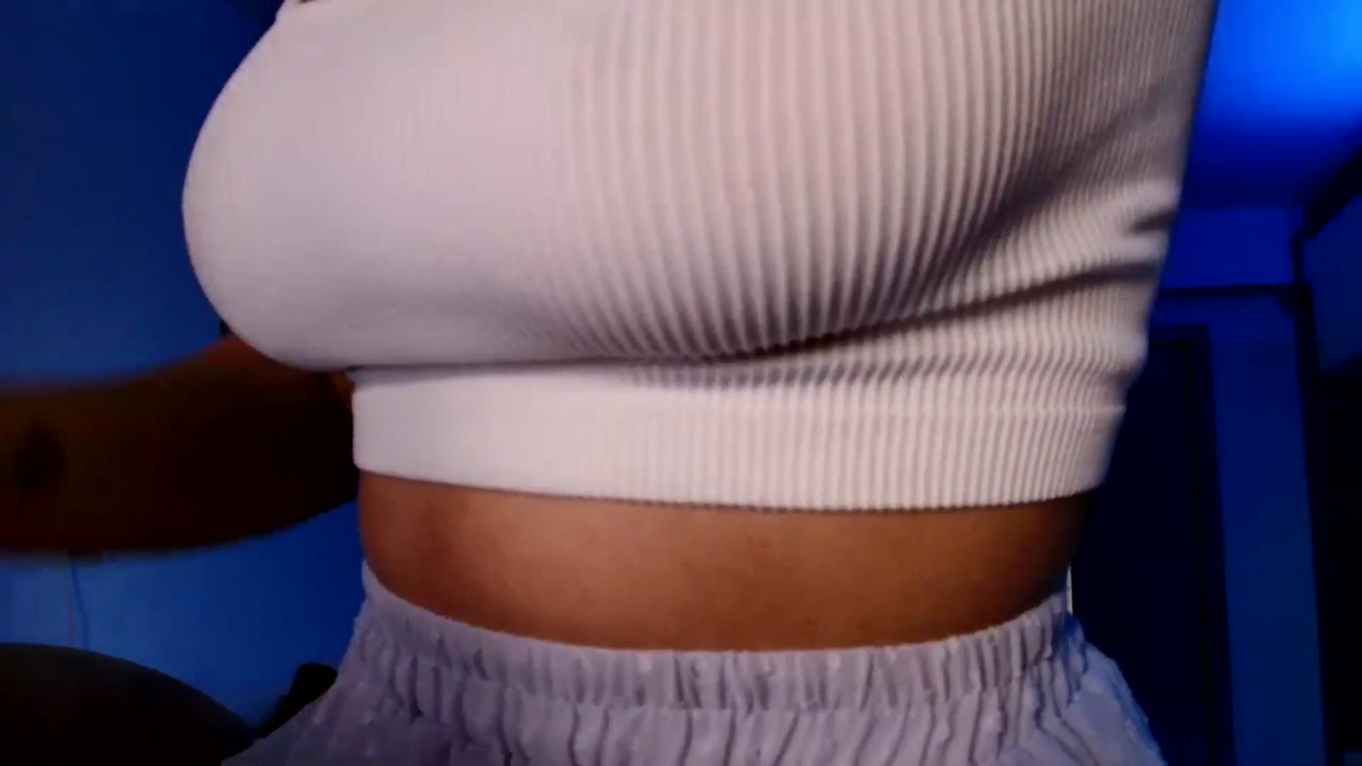 Gallery image thumbnail from Ana_Rose's myfreecams stream on, 07/01/2023, 24:38 image 19 of 20