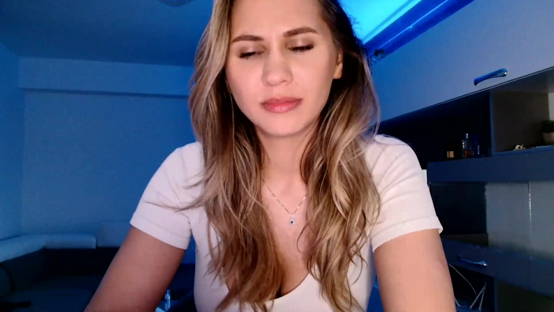 Gallery image thumbnail from Ana_Rose's myfreecams stream on, 07/01/2023, 24:38 image 5 of 20