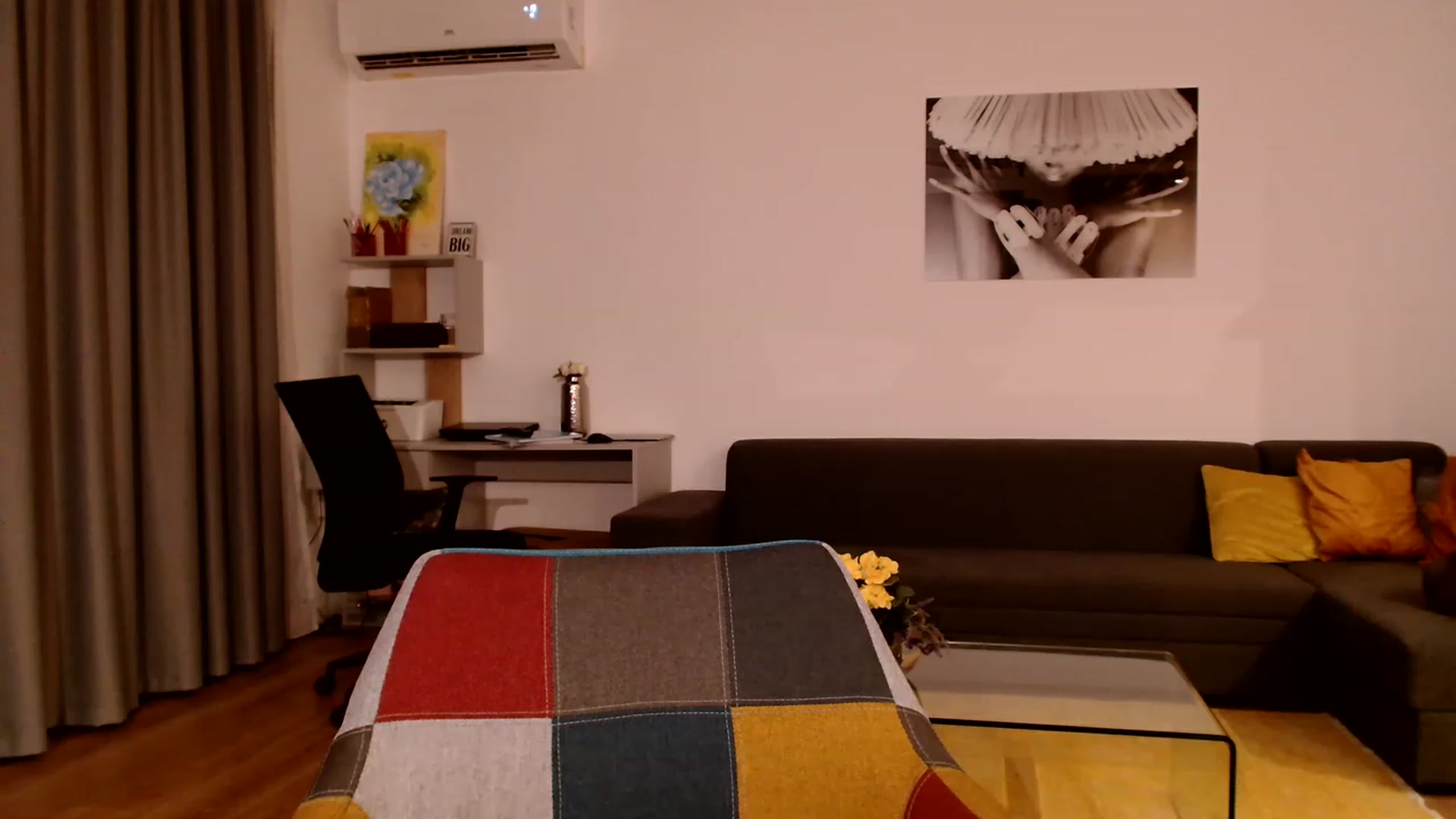 Gallery image thumbnail from Ana_Rose's myfreecams stream on, 08/08/2023, 23:33 image 8 of 20