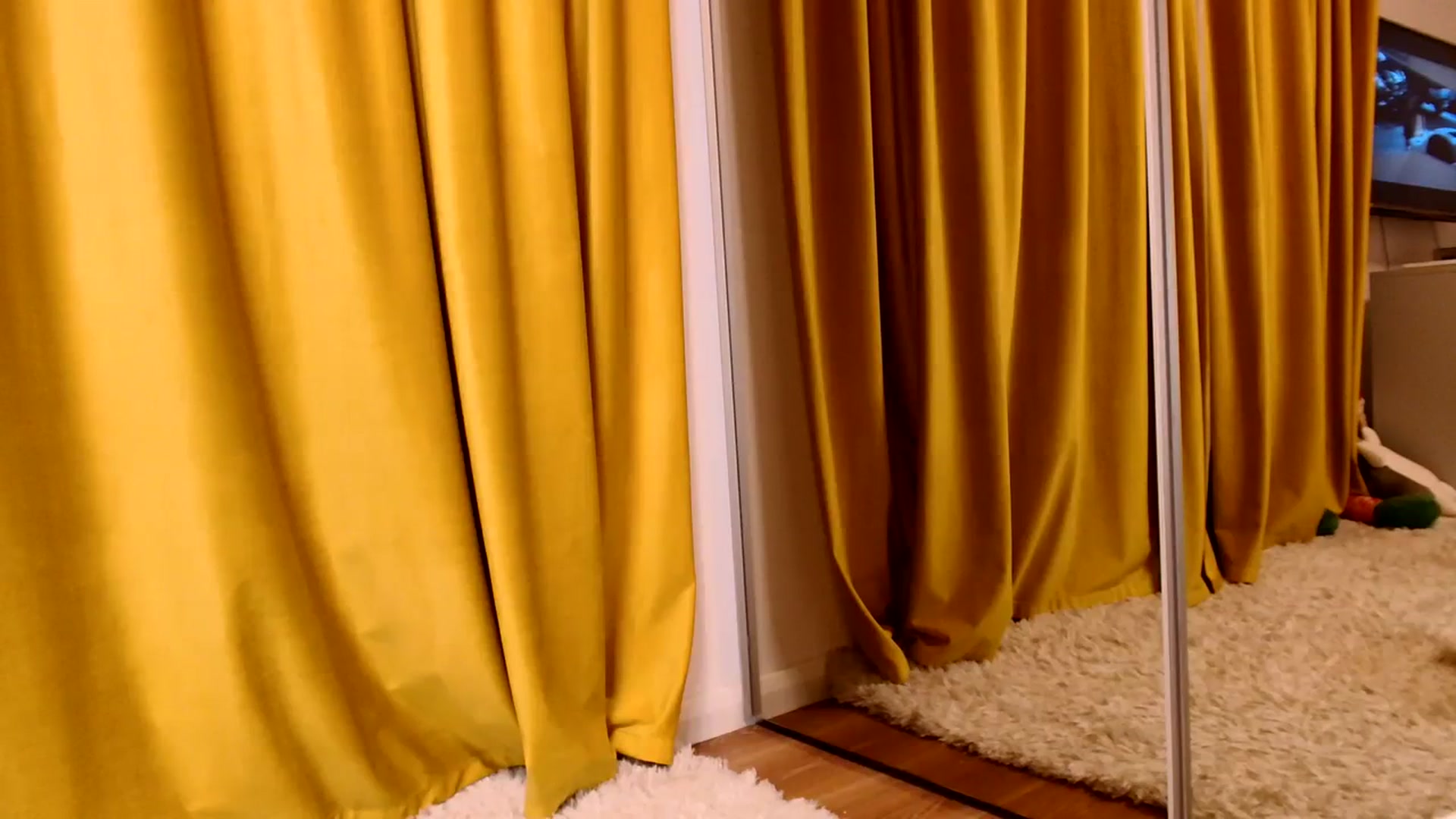 Gallery image thumbnail from Ana_Rose's myfreecams stream on, 08/11/2023, 23:30 image 7 of 20