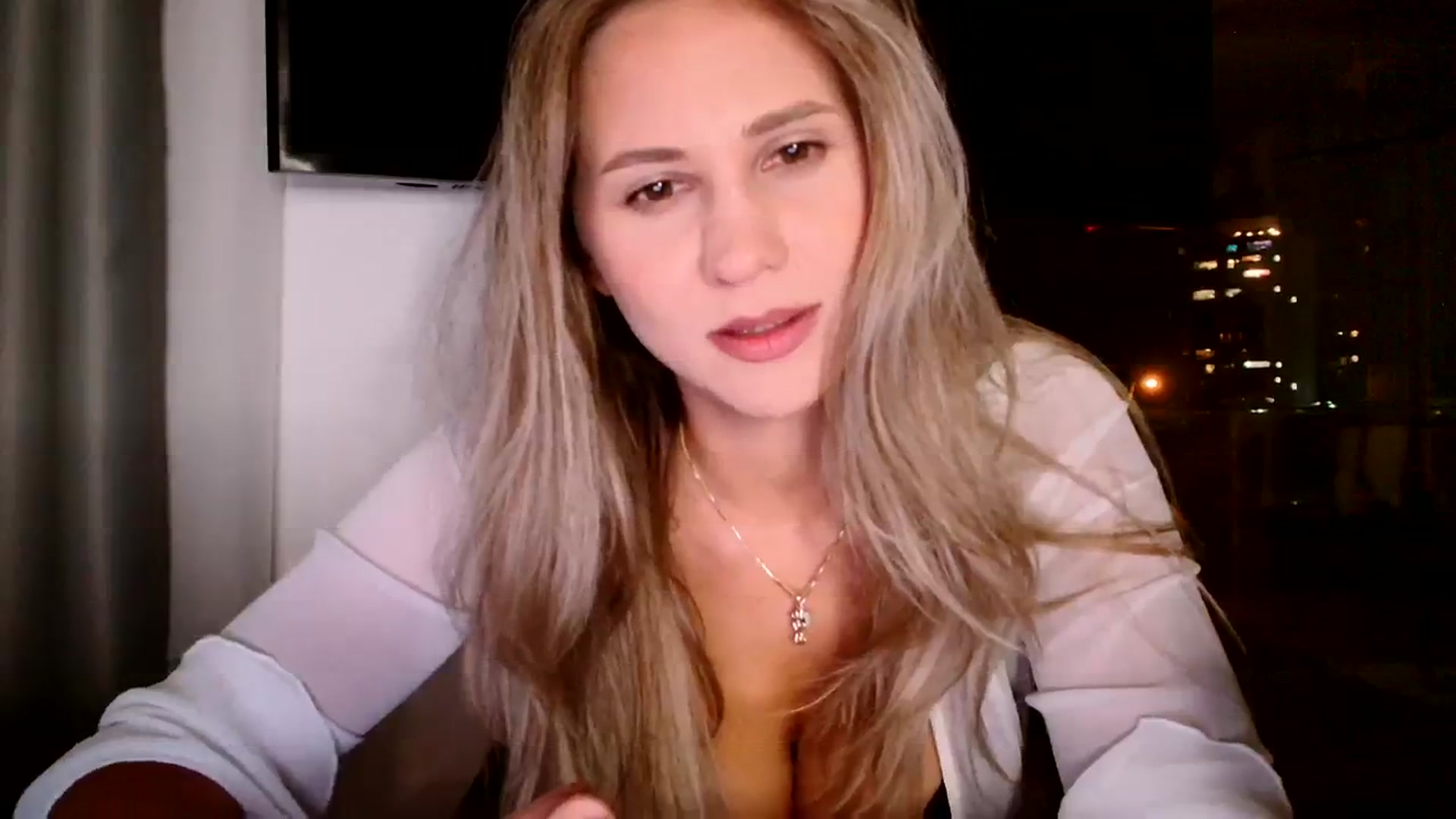 Gallery image thumbnail from Ana_Rose's myfreecams stream on, 09/06/2023, 17:42 image 18 of 20