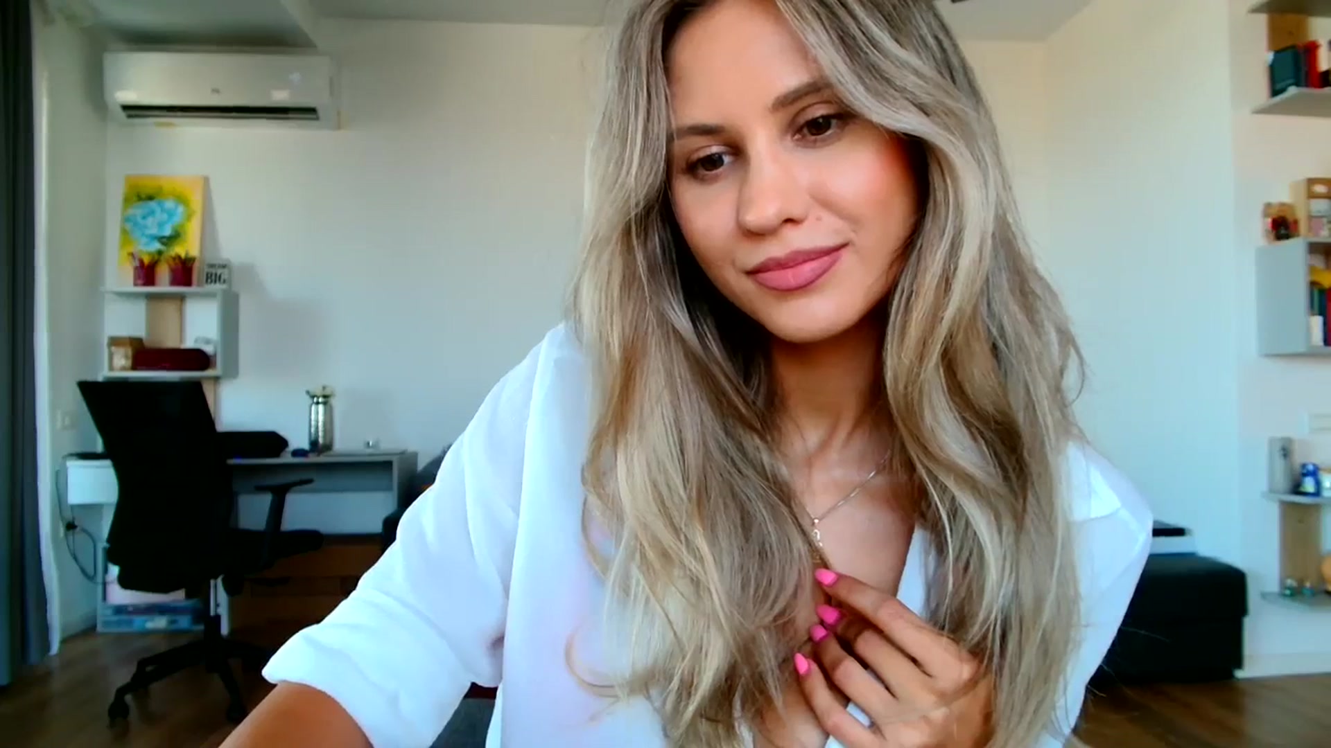 Gallery image thumbnail from Ana_Rose's myfreecams stream on, 09/11/2023, 14:34 image 10 of 20