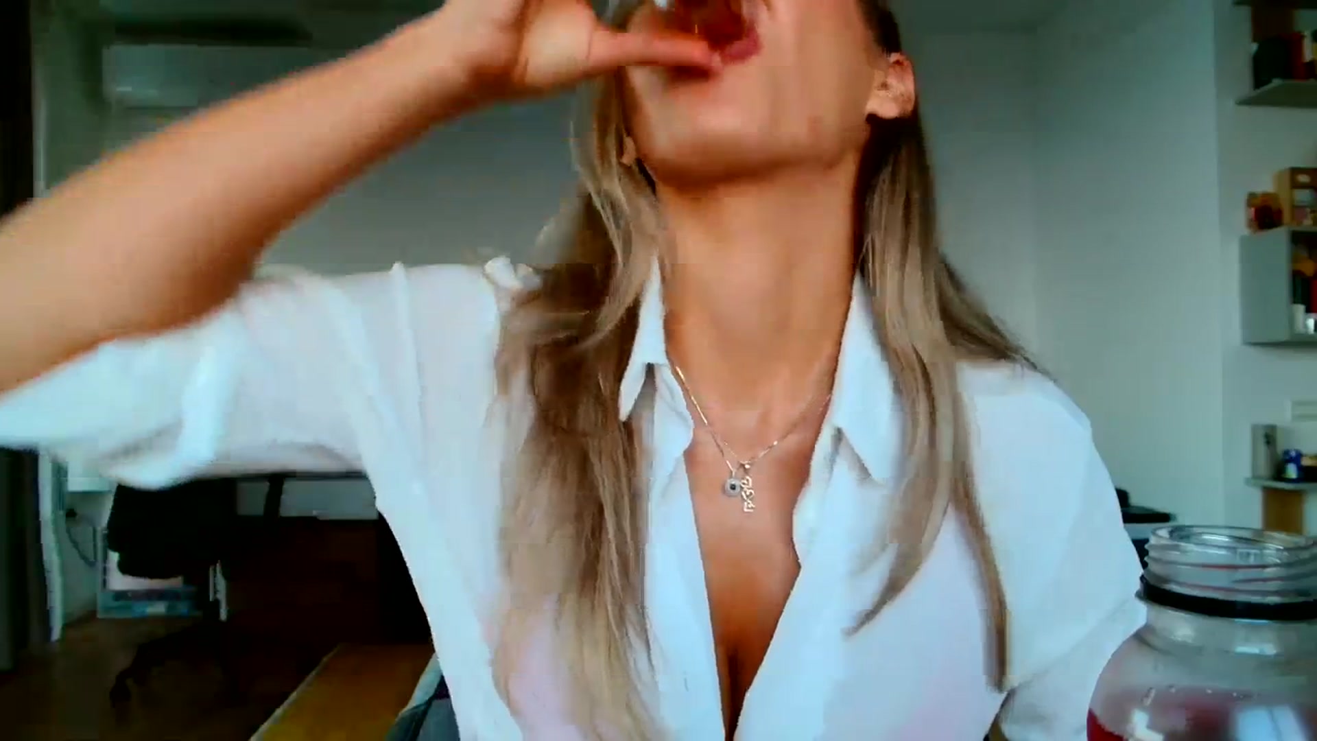 Gallery image thumbnail from Ana_Rose's myfreecams stream on, 09/11/2023, 16:28 image 11 of 20