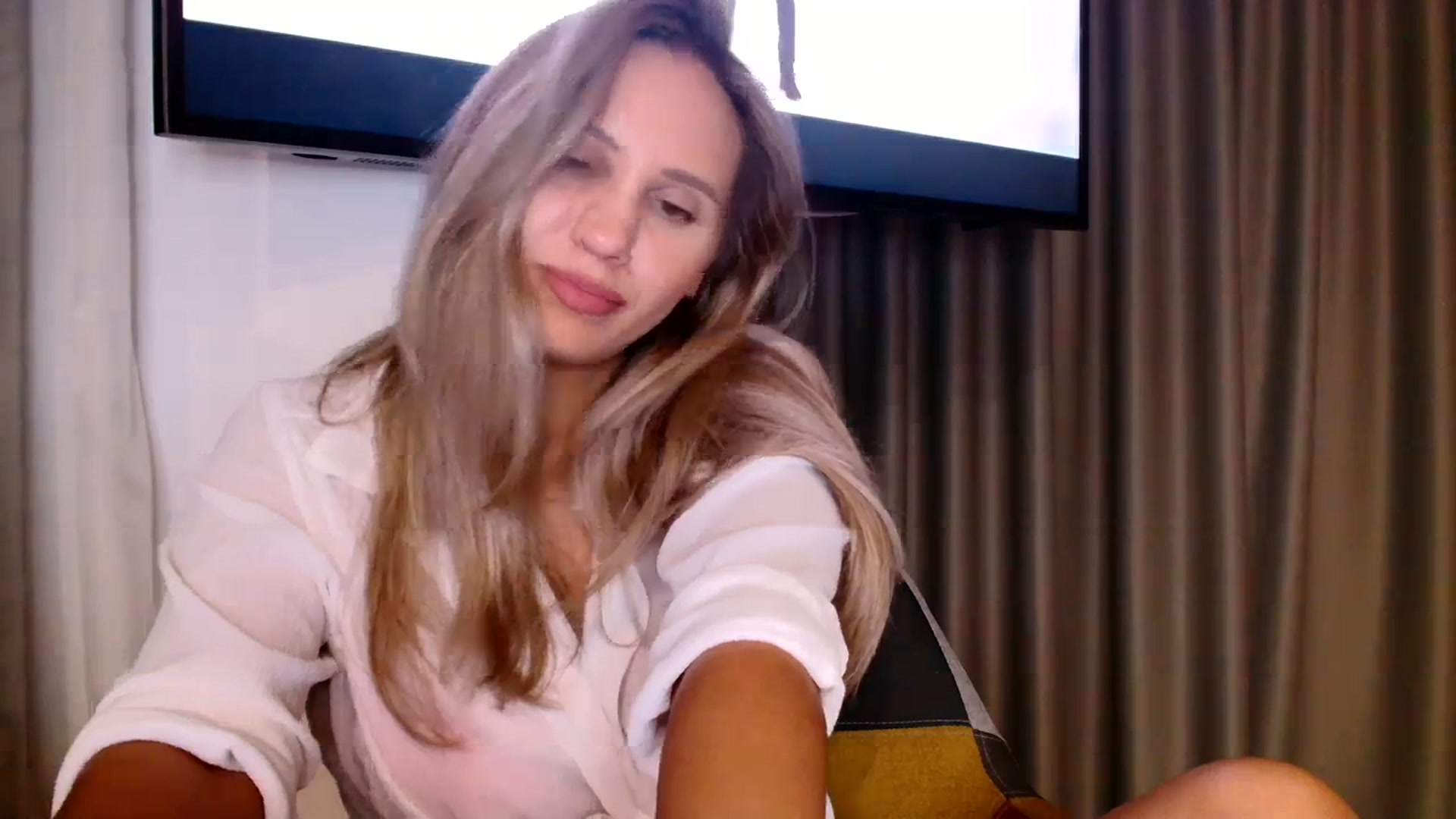 Gallery image thumbnail from Ana_Rose's myfreecams stream on, 09/11/2023, 18:00 image 15 of 20