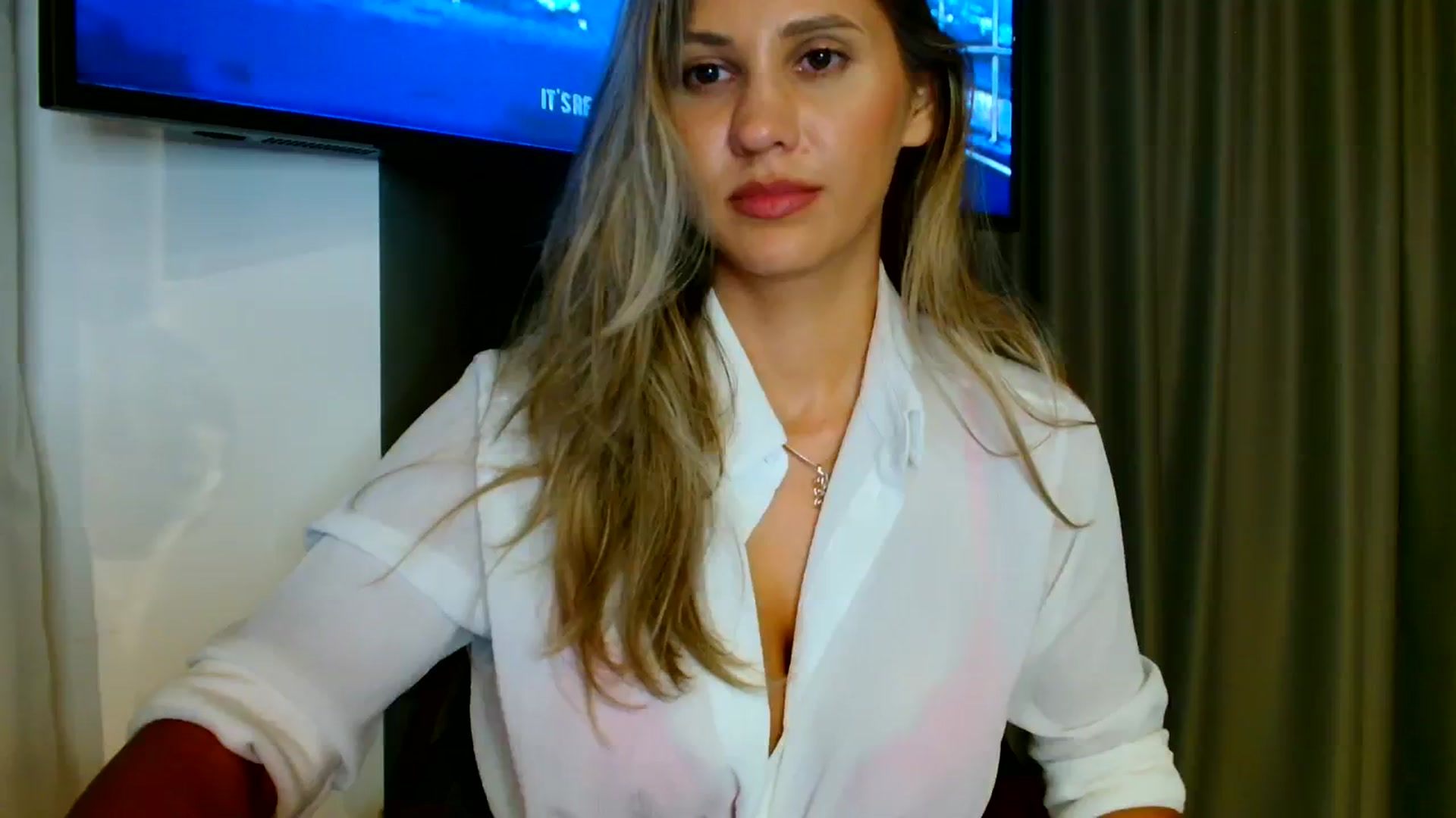 Gallery image thumbnail from Ana_Rose's myfreecams stream on, 09/11/2023, 18:48 image 10 of 20