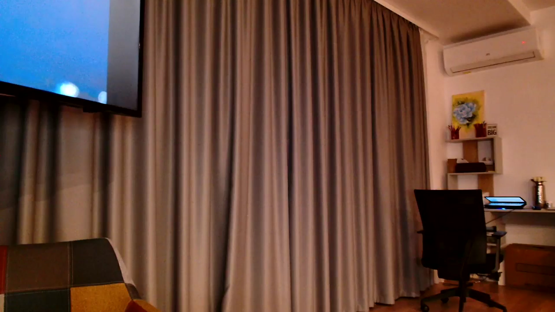 Gallery image thumbnail from Ana_Rose's myfreecams stream on, 09/19/2023, 20:20 image 16 of 20