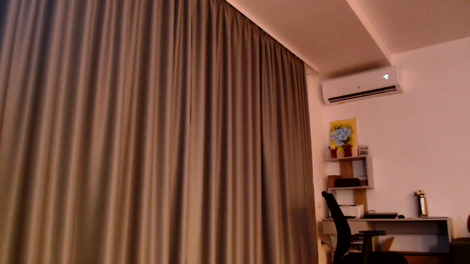 Gallery image thumbnail from Ana_Rose's myfreecams stream on, 09/27/2023, 22:24 image 14 of 20