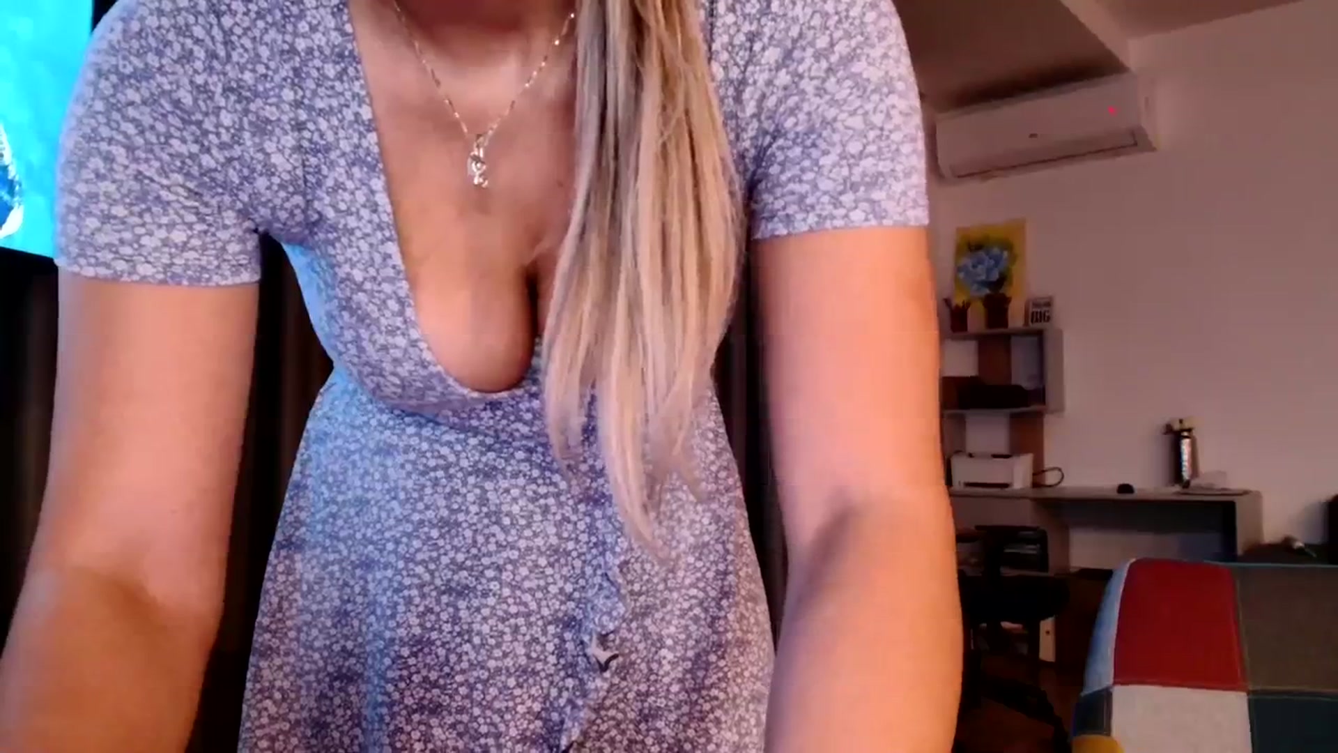 Gallery image thumbnail from Ana_Rose's myfreecams stream on, 10/02/2023, 16:23 image 11 of 20