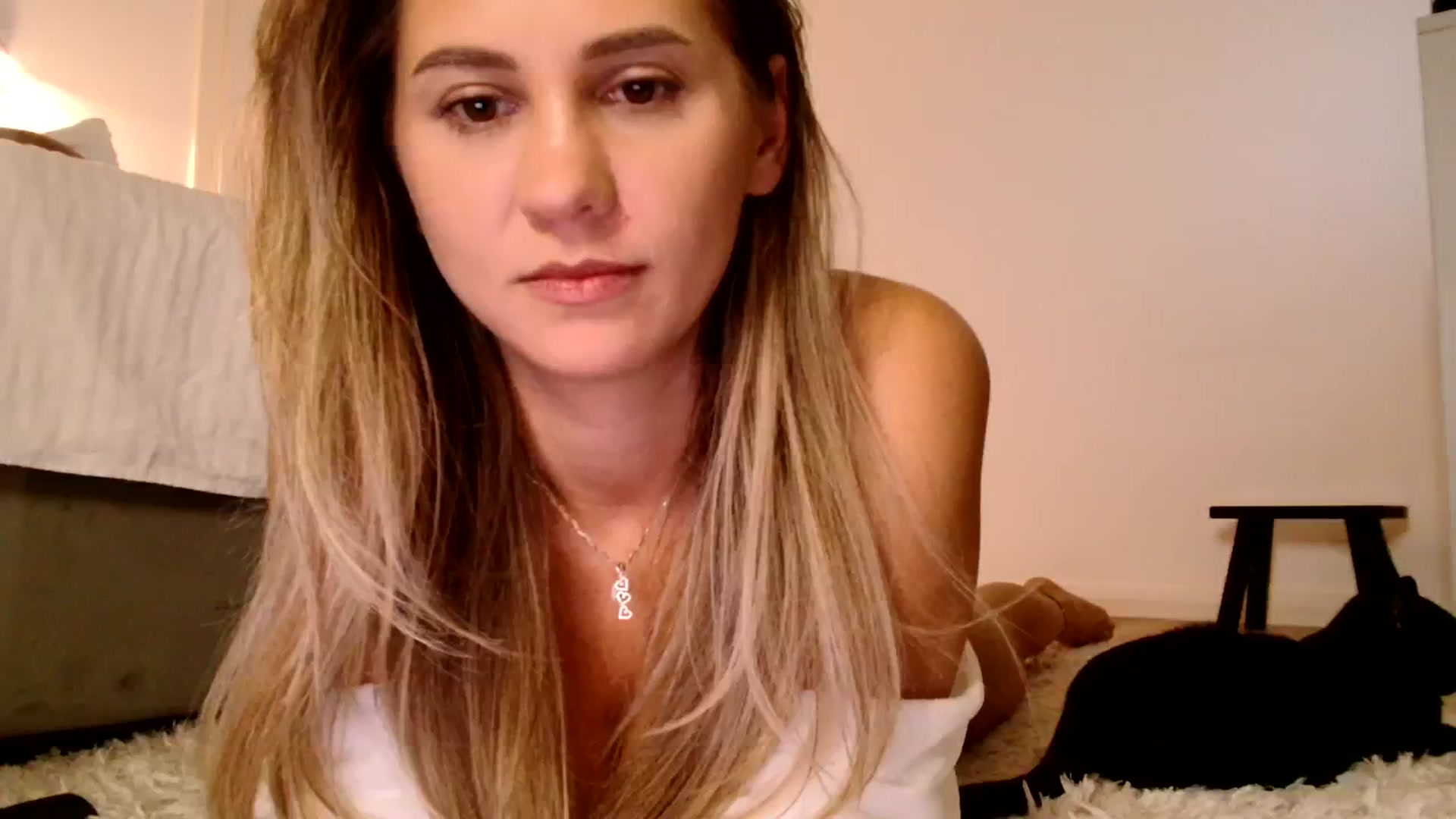Gallery image thumbnail from Ana_Rose's myfreecams stream on, 10/10/2023, 19:28 image 10 of 20