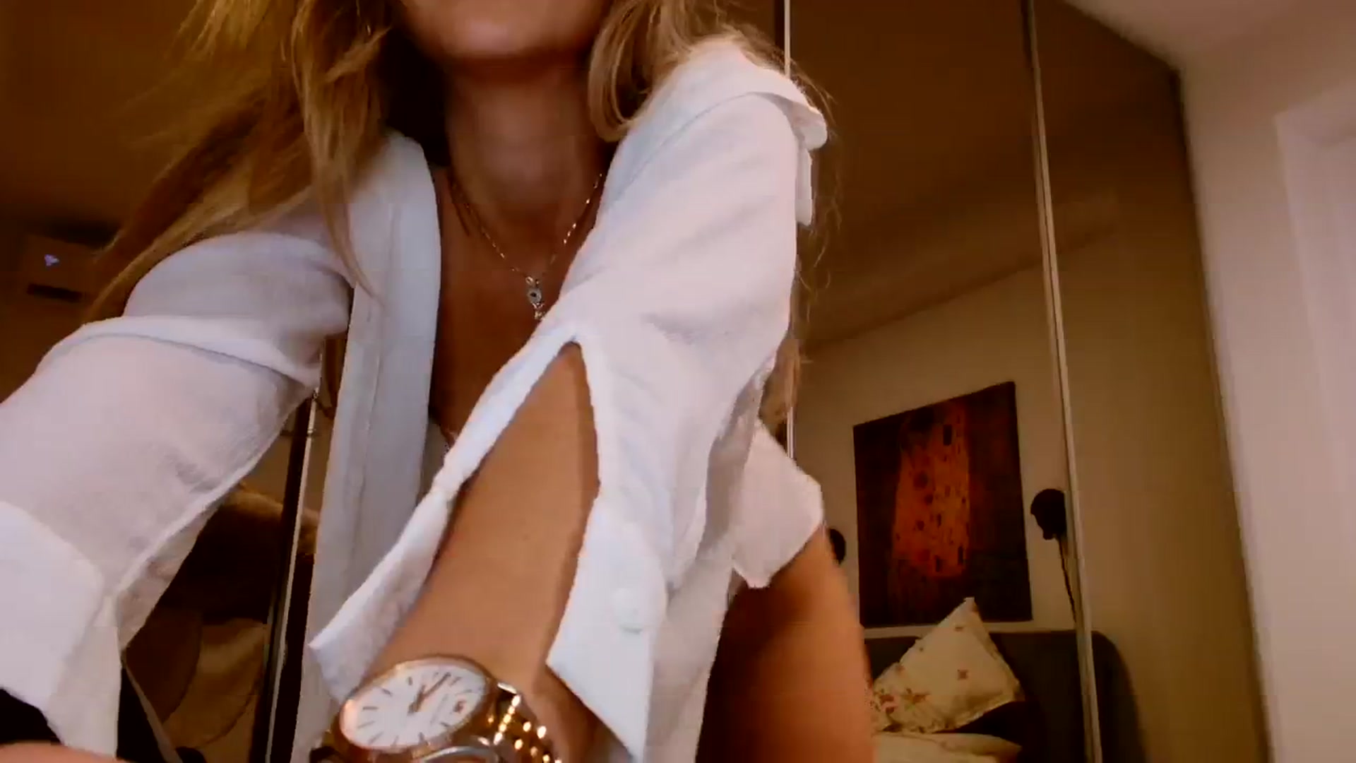 Gallery image thumbnail from Ana_Rose's myfreecams stream on, 10/25/2023, 18:08 image 17 of 20