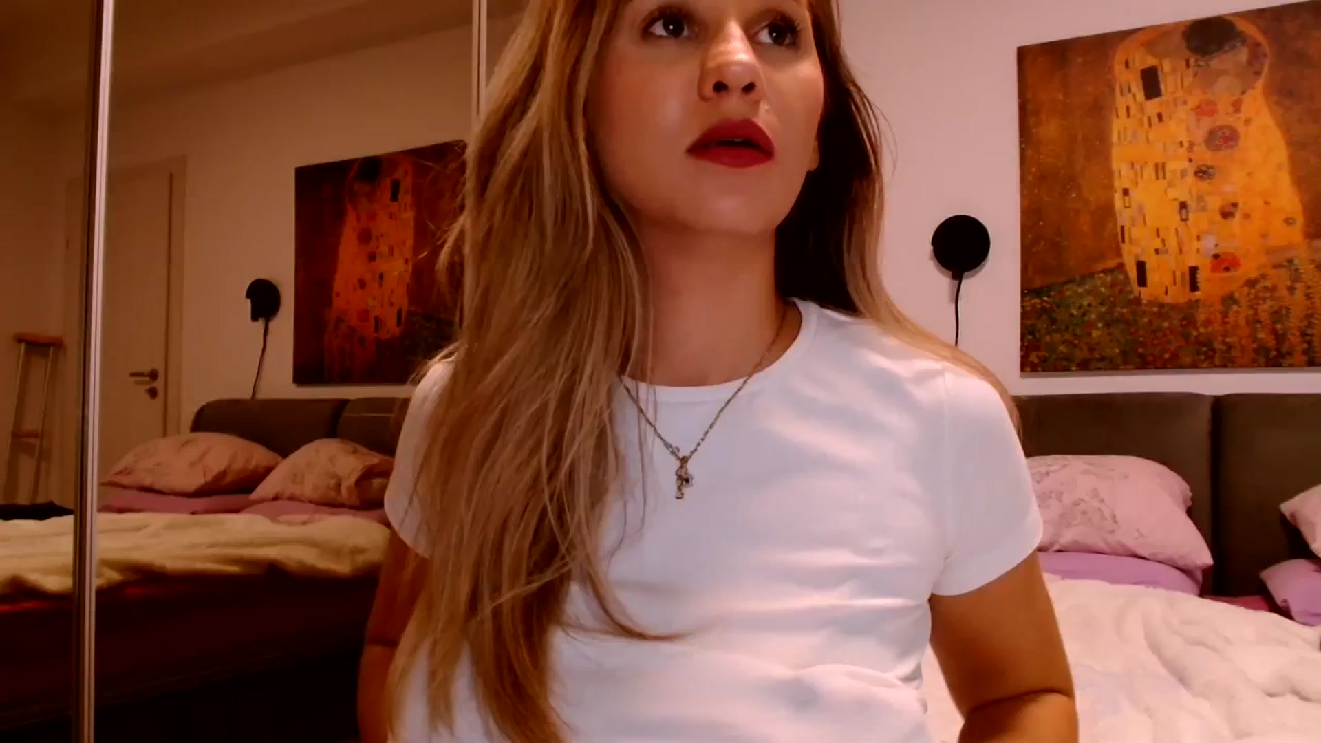 Gallery image thumbnail from Ana_Rose's myfreecams stream on, 10/29/2023, 22:28 image 3 of 20
